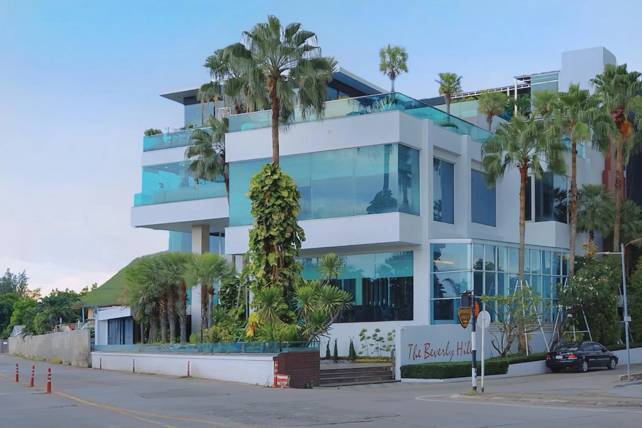 Property building in The Beverly Hills Hotel