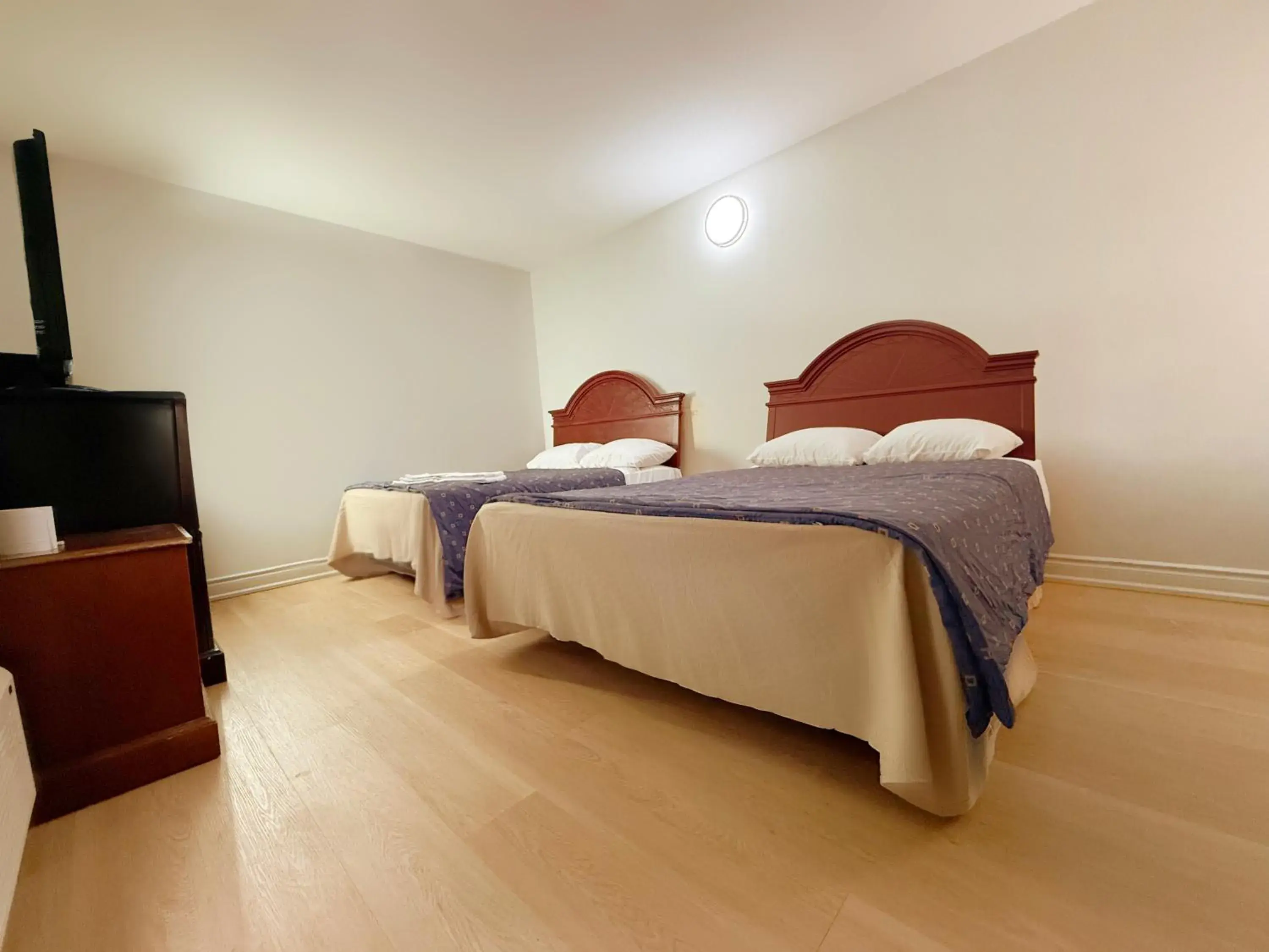 Idlewood Inn Idlewood Inn