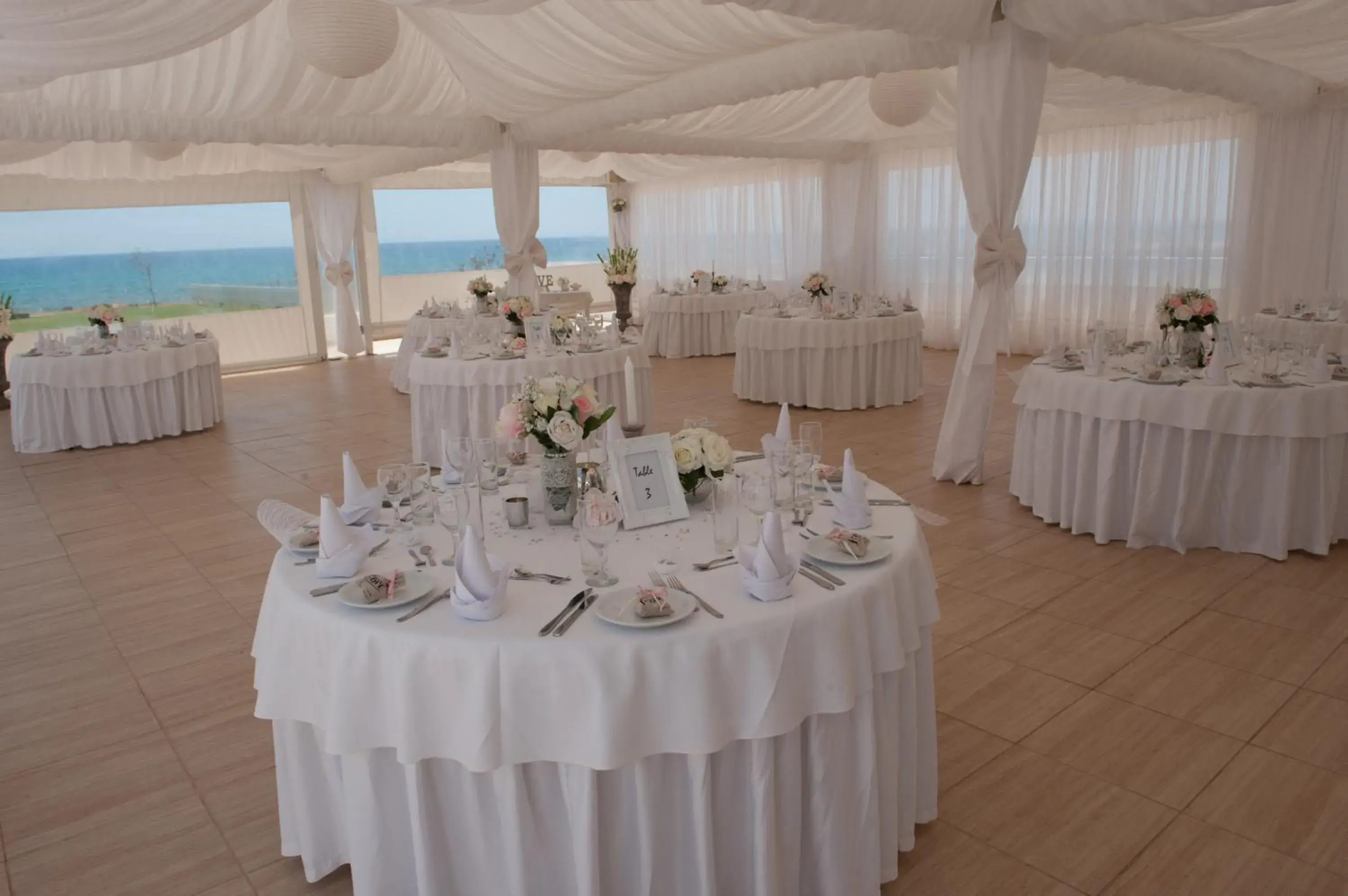 Banquet/Function facilities, Banquet Facilities in Piere - Anne Beach Hotel