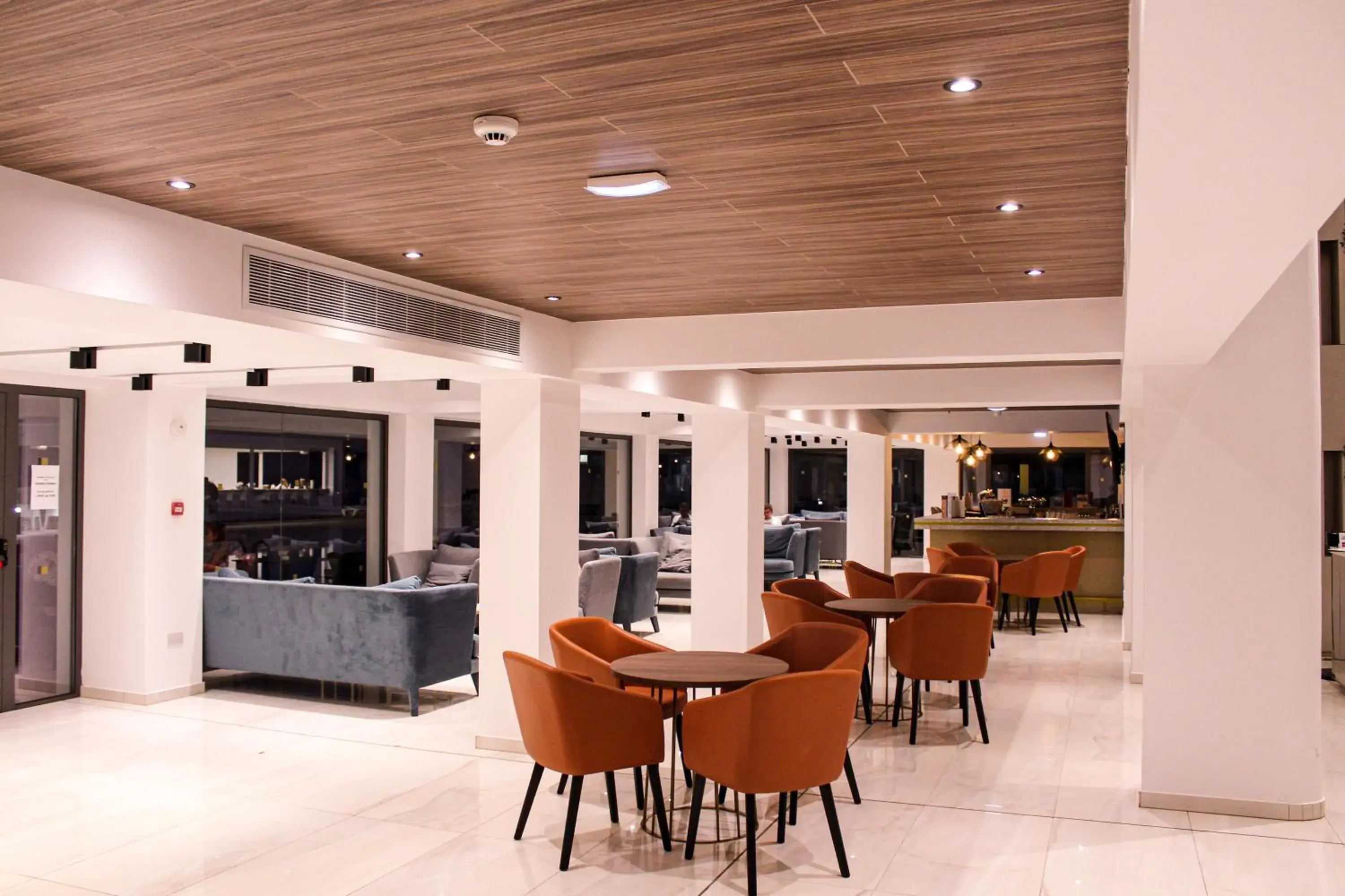 Lobby or reception, Restaurant/Places to Eat in Piere - Anne Beach Hotel