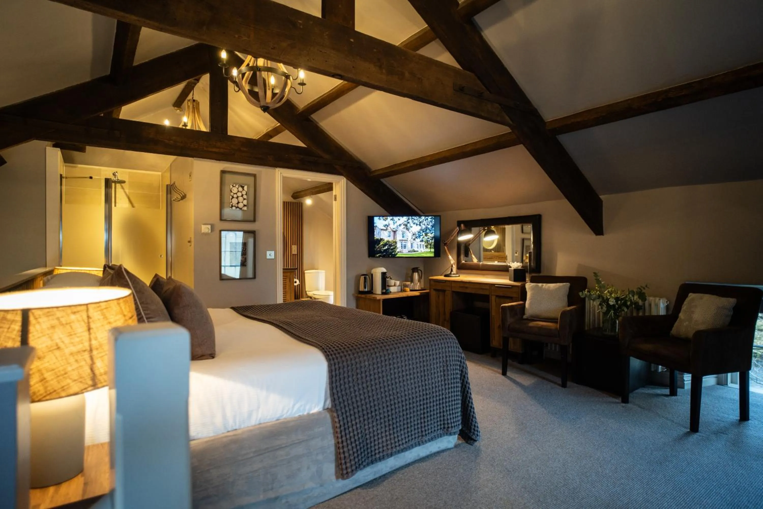 Photo of the whole room, Bed in Yorebridge House