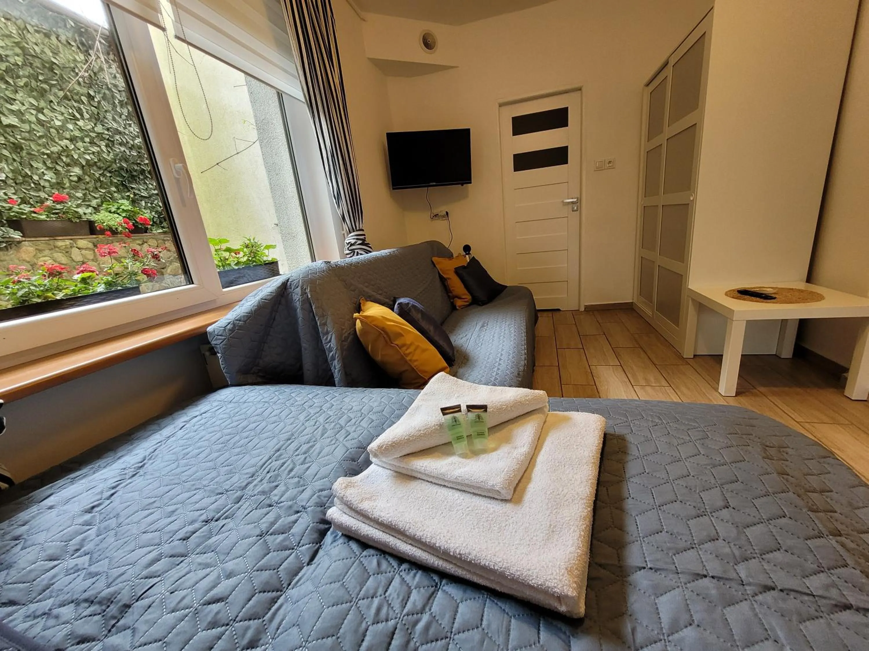 Small Economy Room Near The Beach Entrance in Dom Przy Plaży