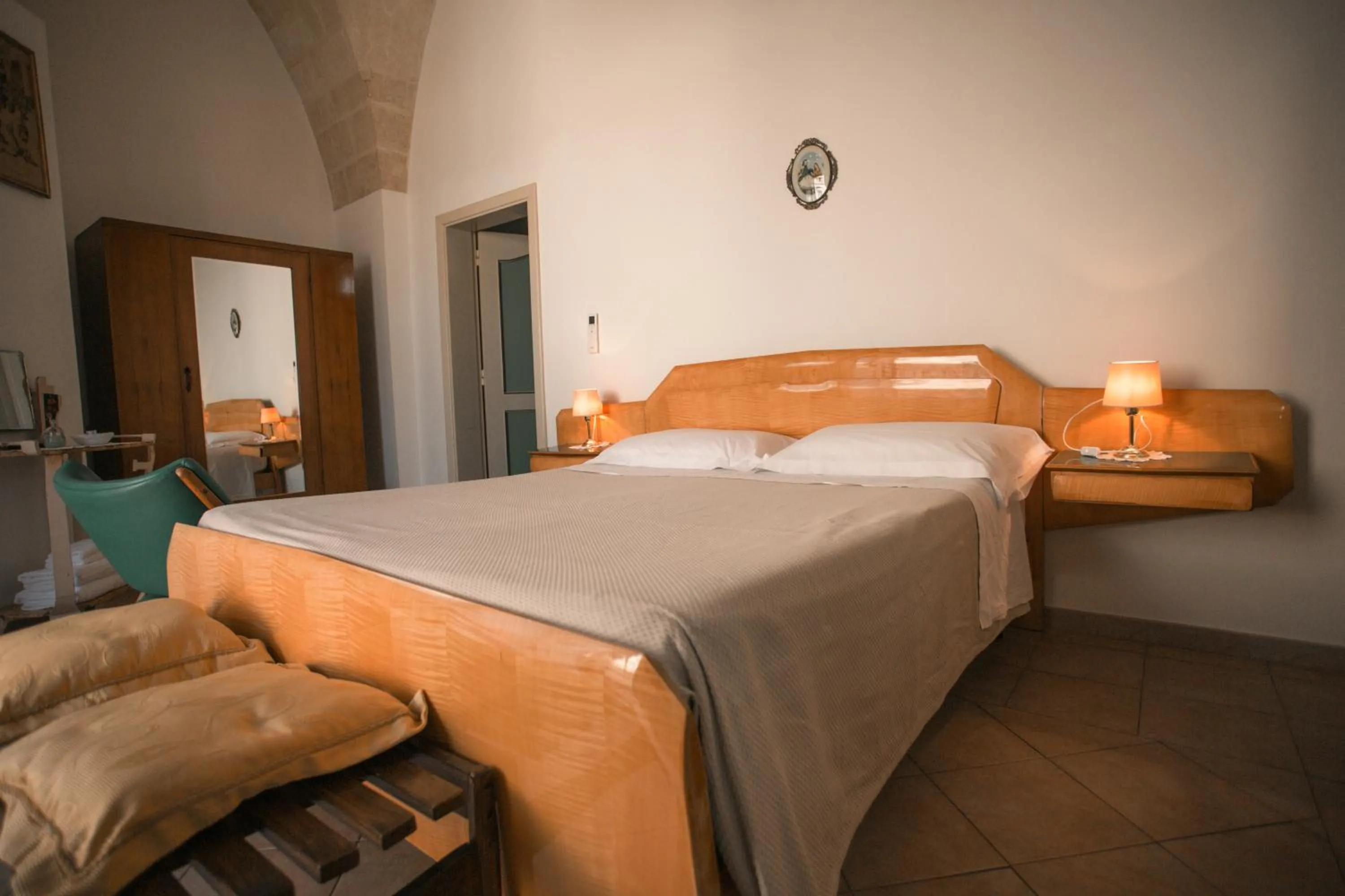 Bedroom, Bed in Donna Lina