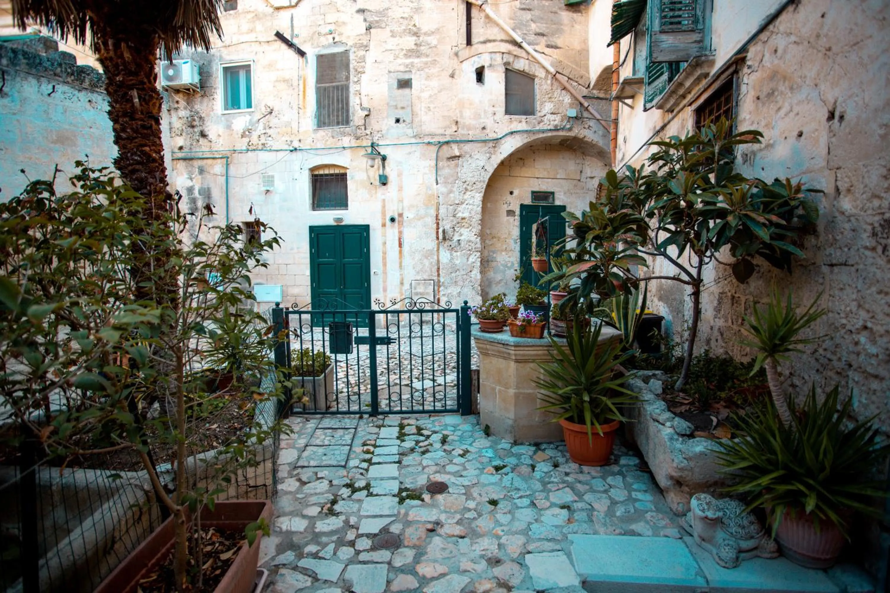 Property building in Donna Lina