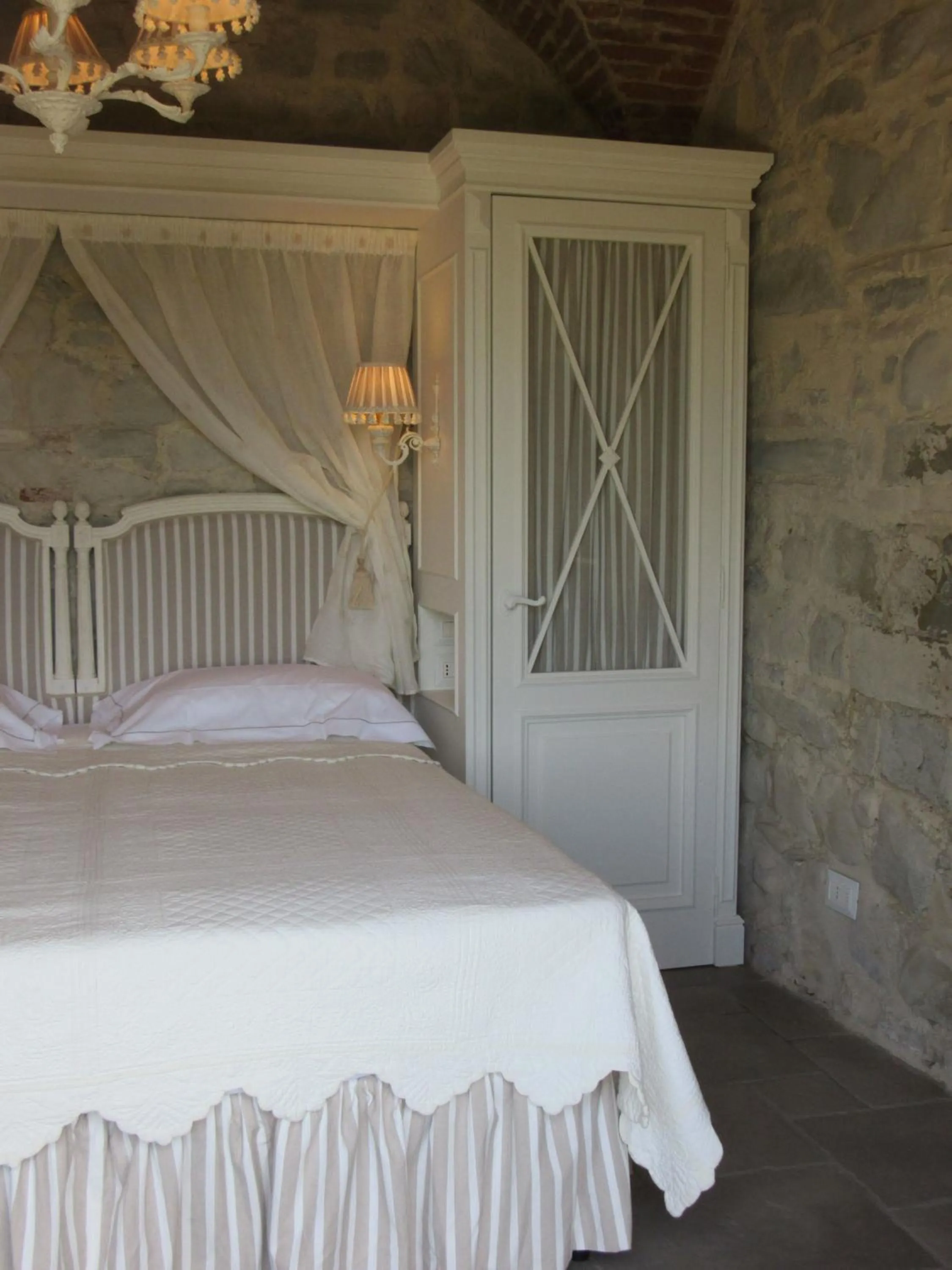 Bed in Villa Le Fontanelle