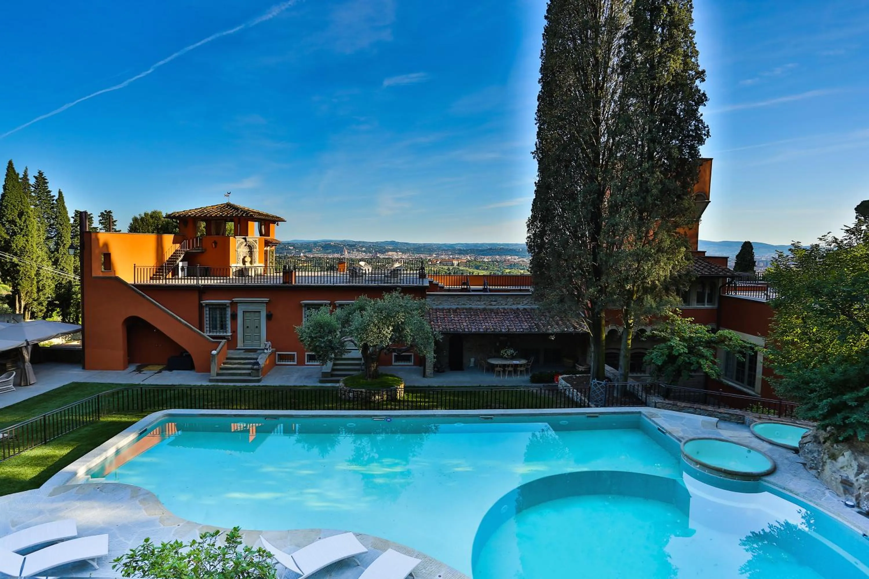 Swimming pool in Villa Le Fontanelle