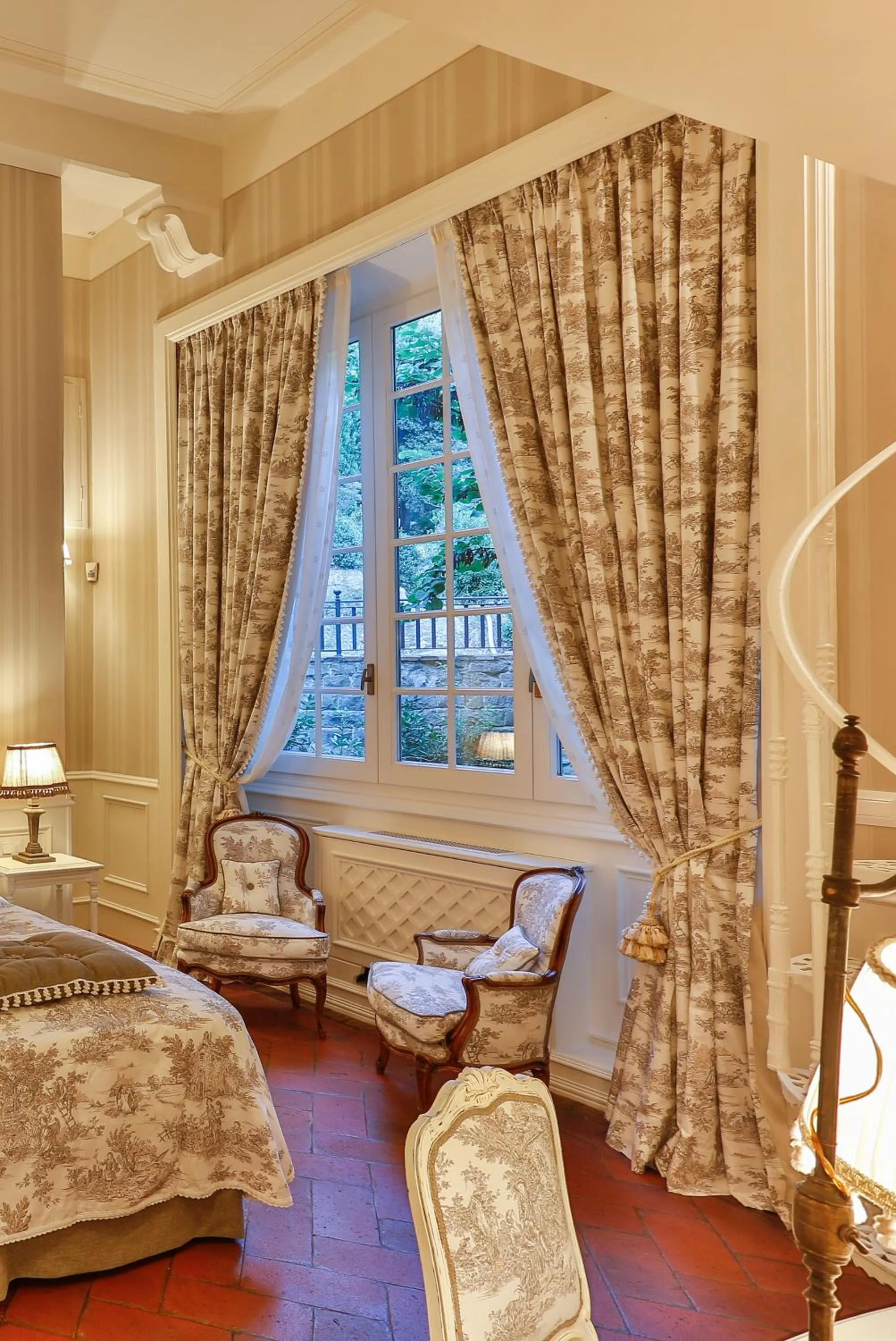 Decorative detail, Bed in Villa Le Fontanelle