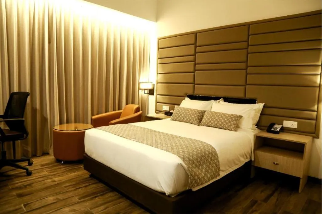 Bed in Best Western S K S Chattogram