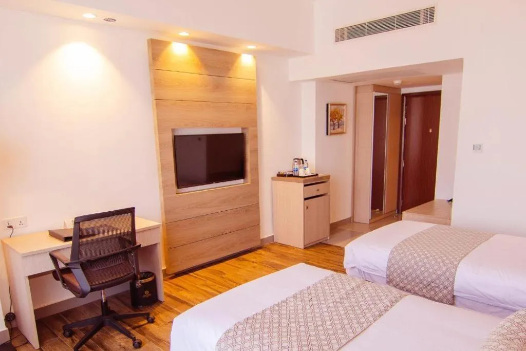 Bed in Best Western S K S Chattogram