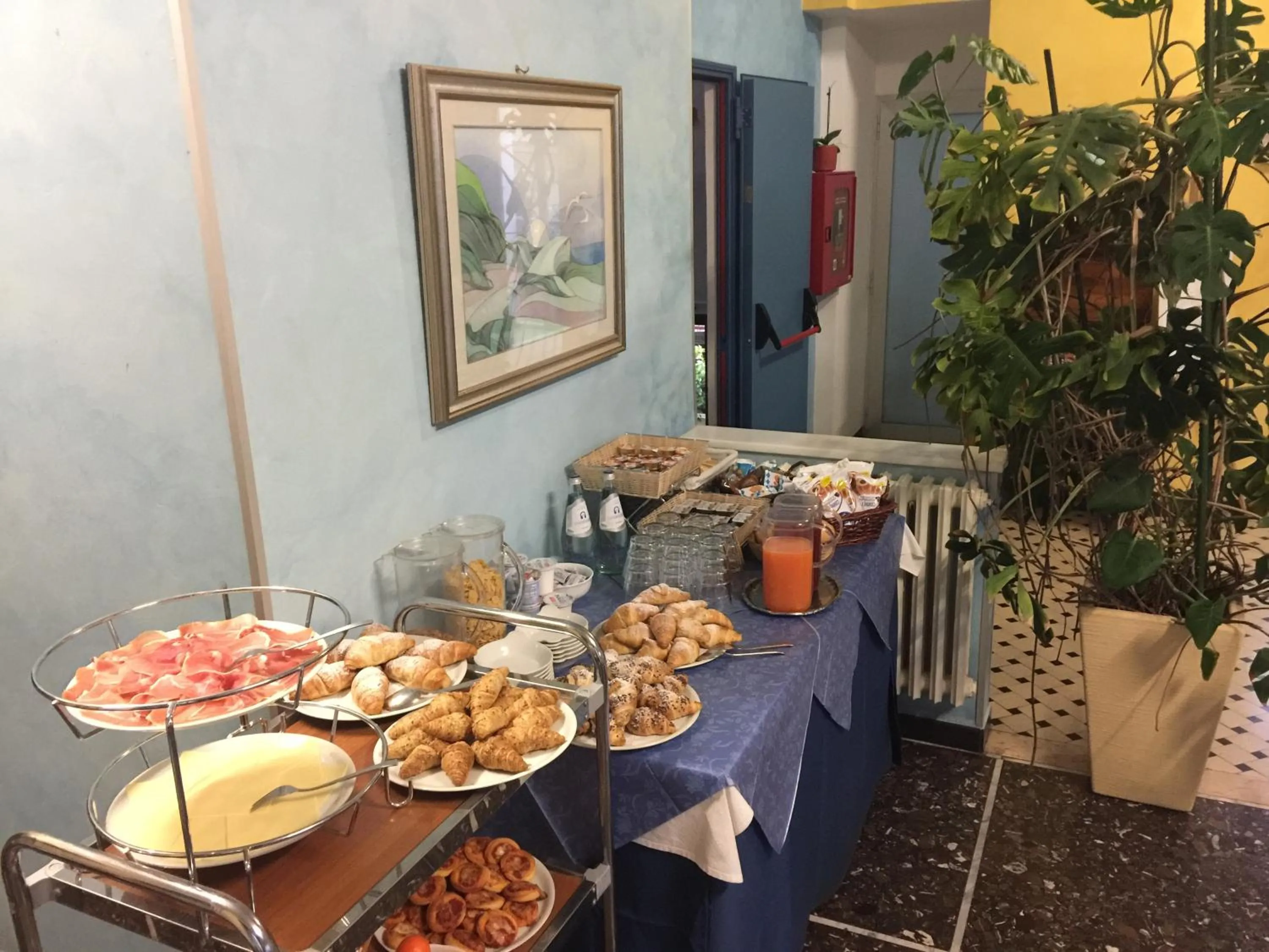 Breakfast in Hotel Athena