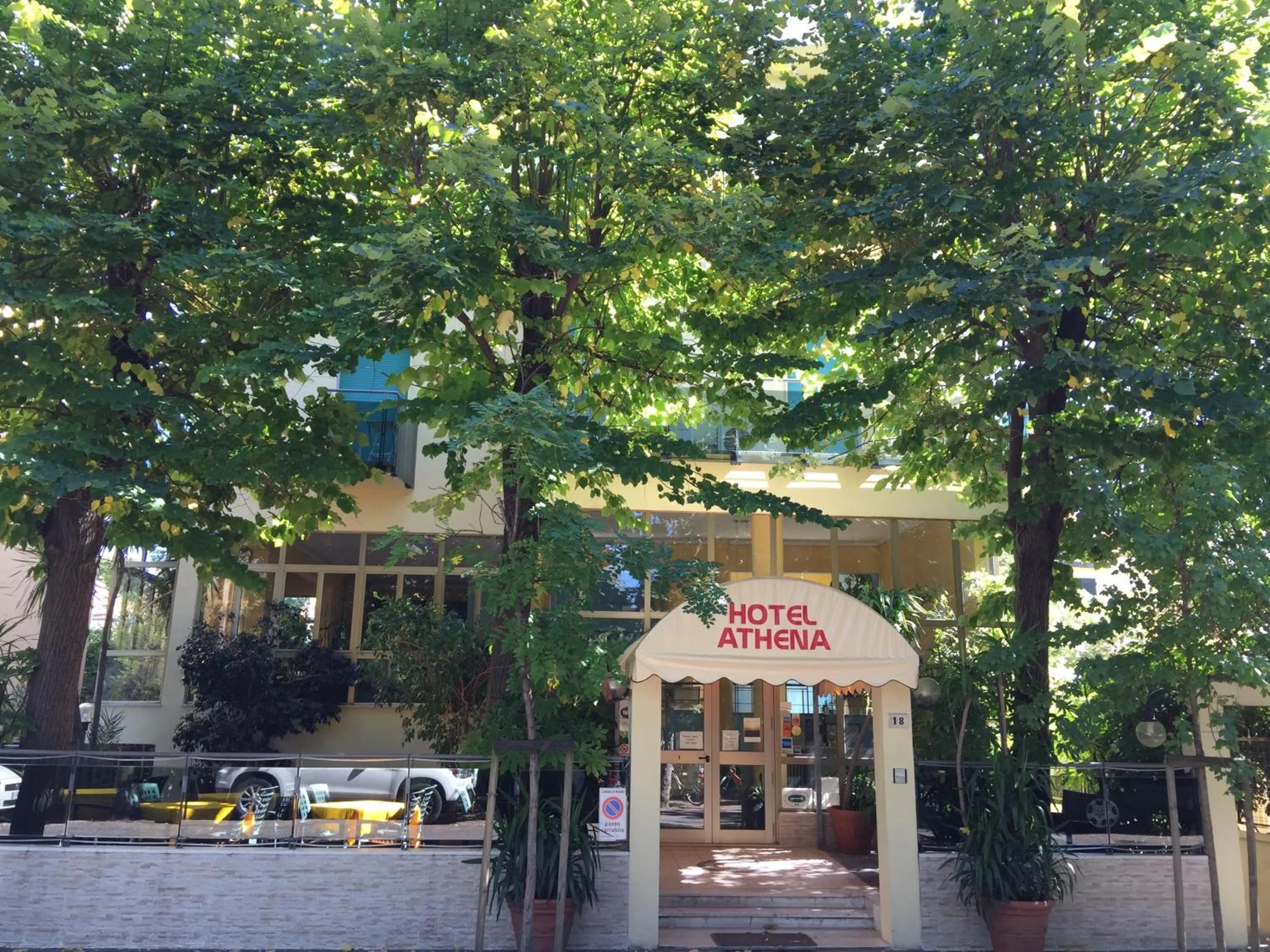 Facade/entrance in Hotel Athena