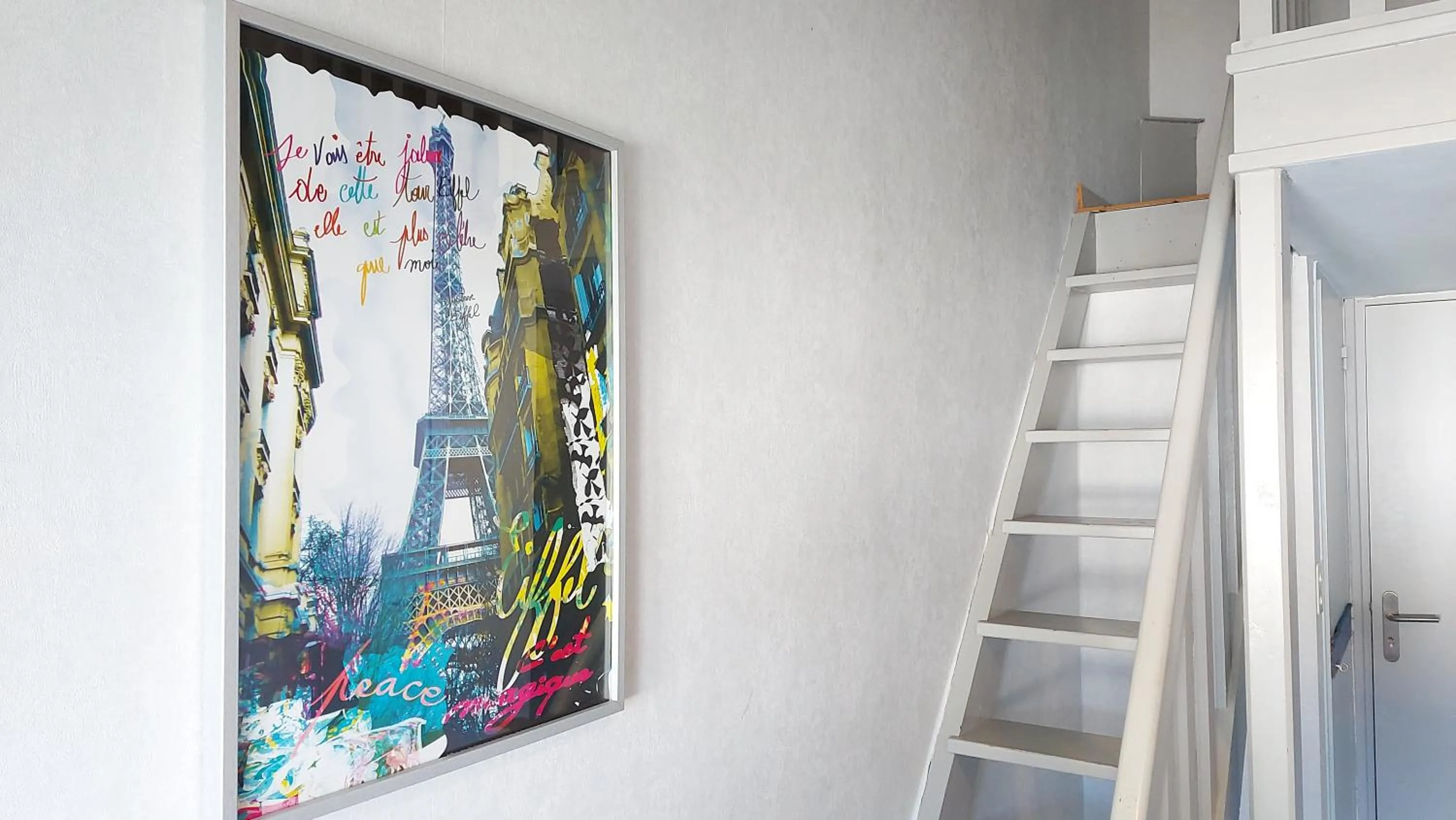 children in Logis Hôtel Vannes Nord Le Clos Des Hortensias