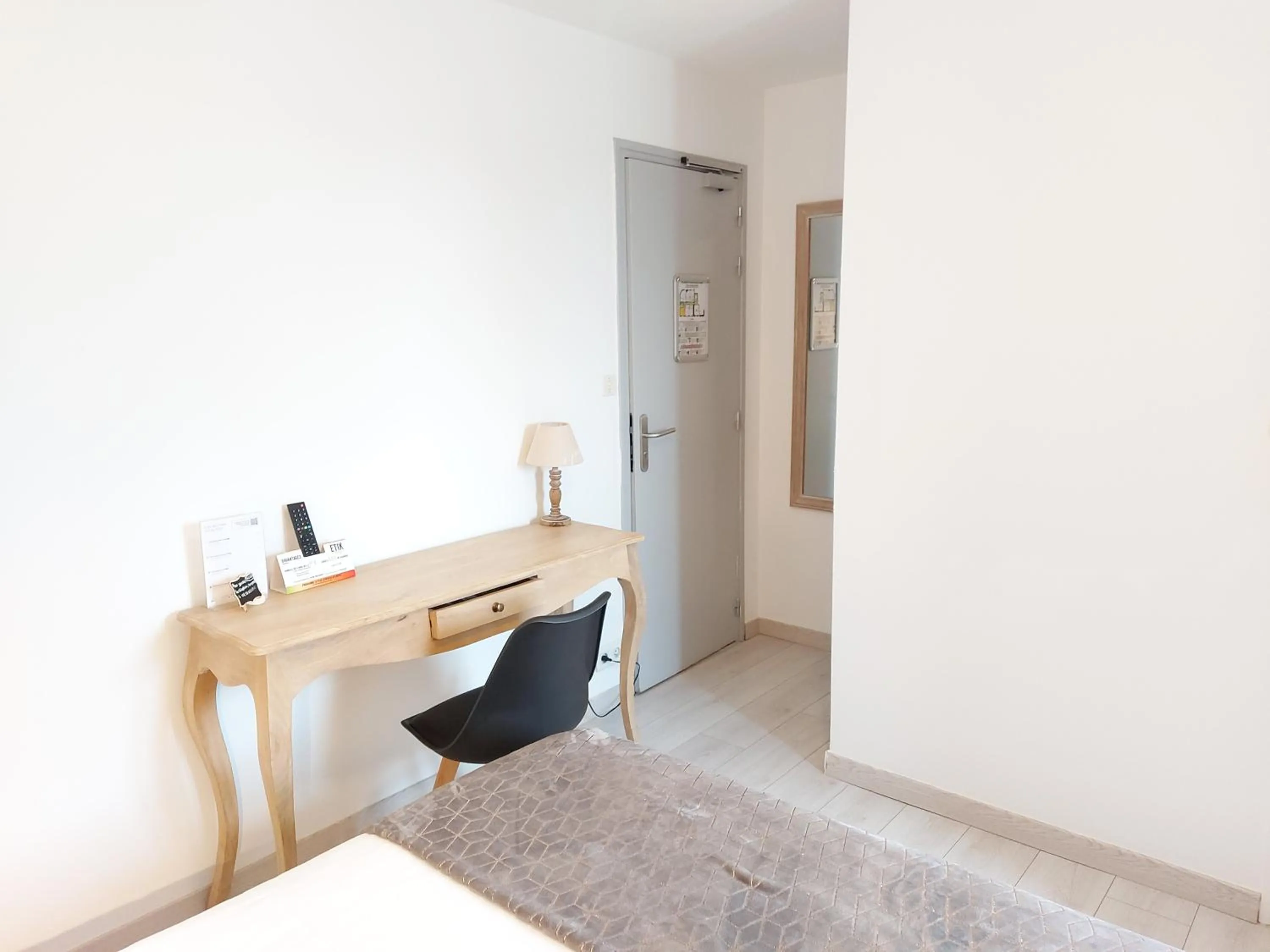 Photo of the whole room in Logis Hôtel Vannes Nord Le Clos Des Hortensias