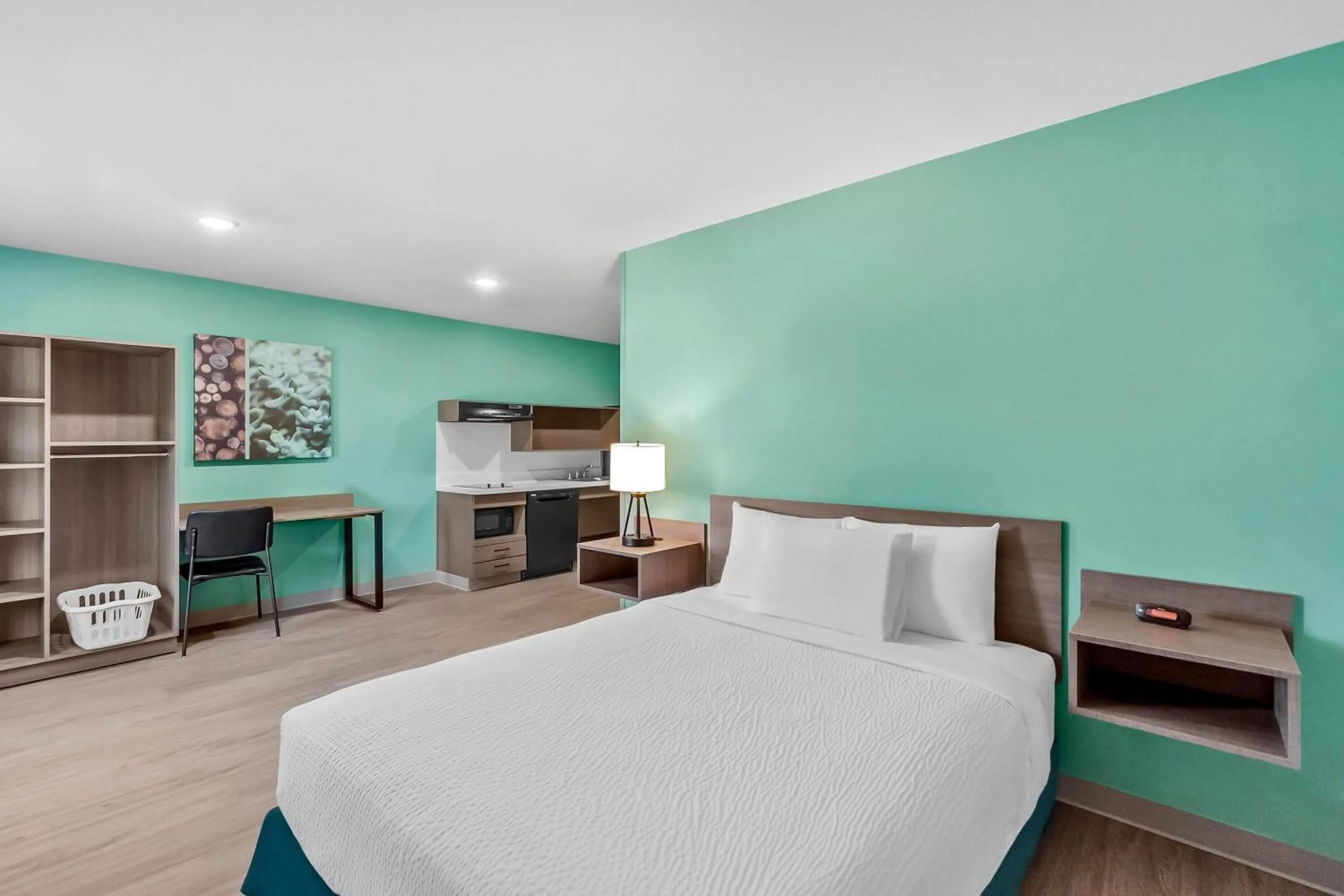 Bed in ECHO Suites Extended Stay by Wyndham Sterling