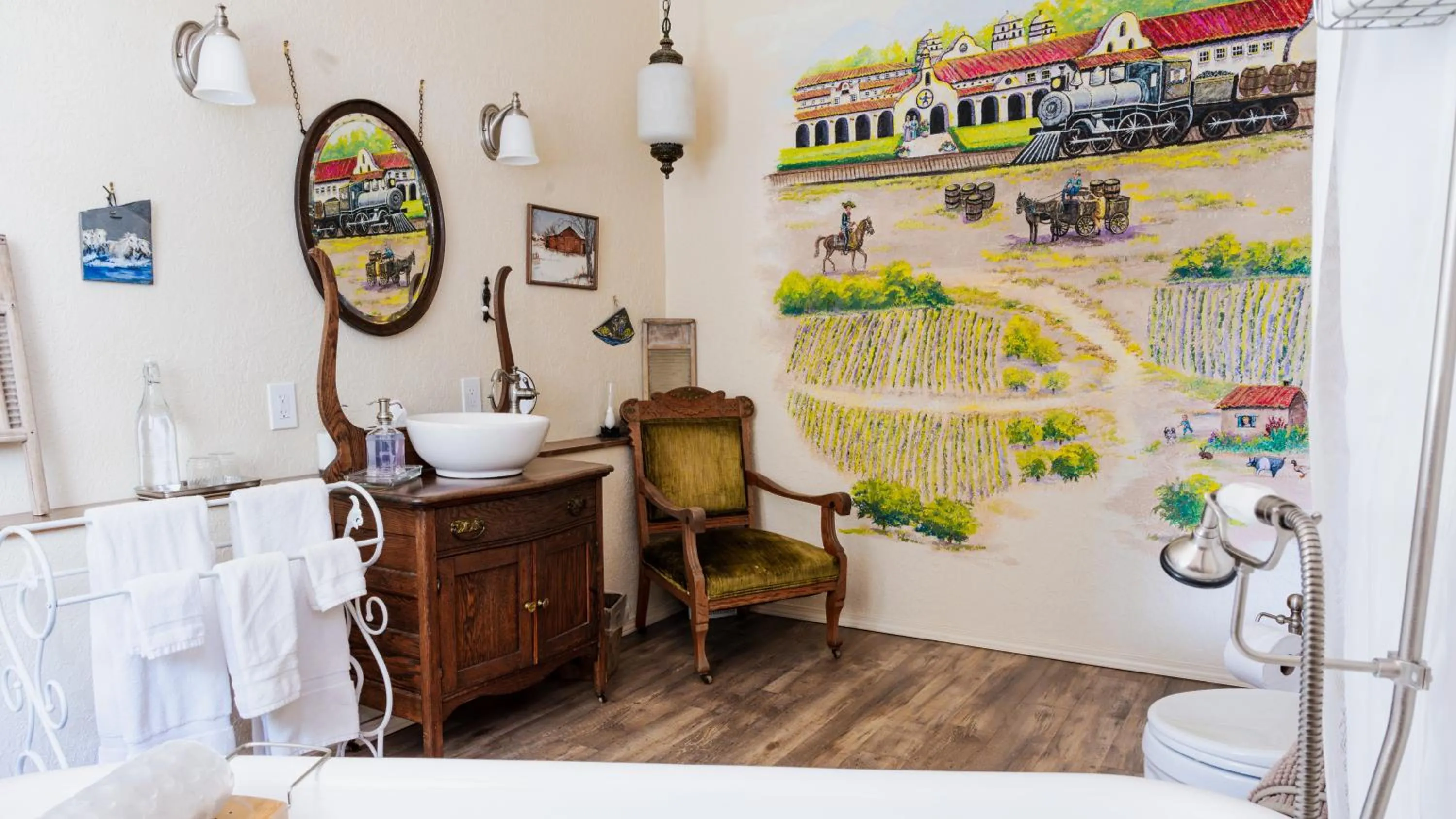 Bathroom in Red Horse Bed and Breakfast