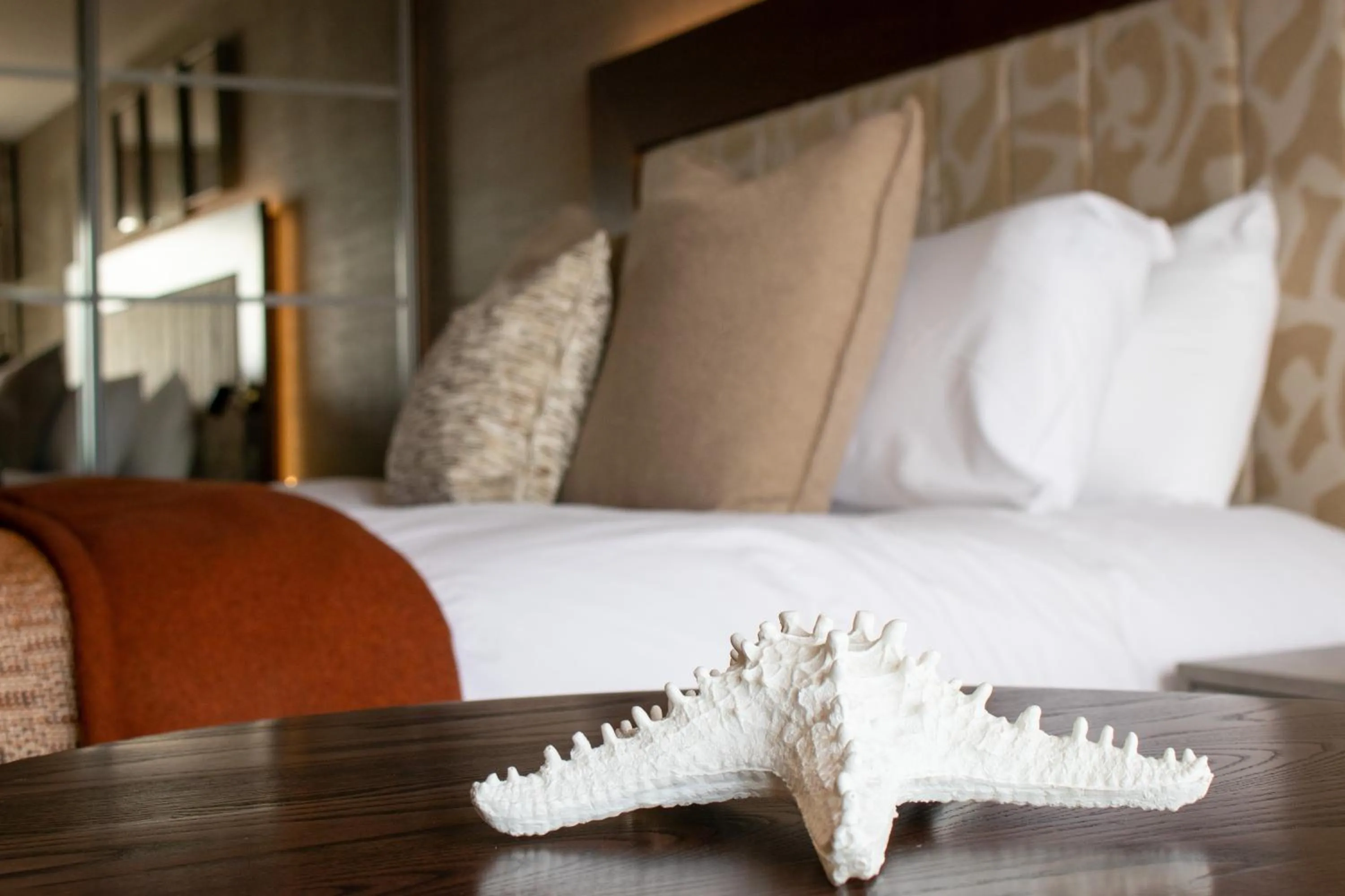 Bed in The Waterside Hotel