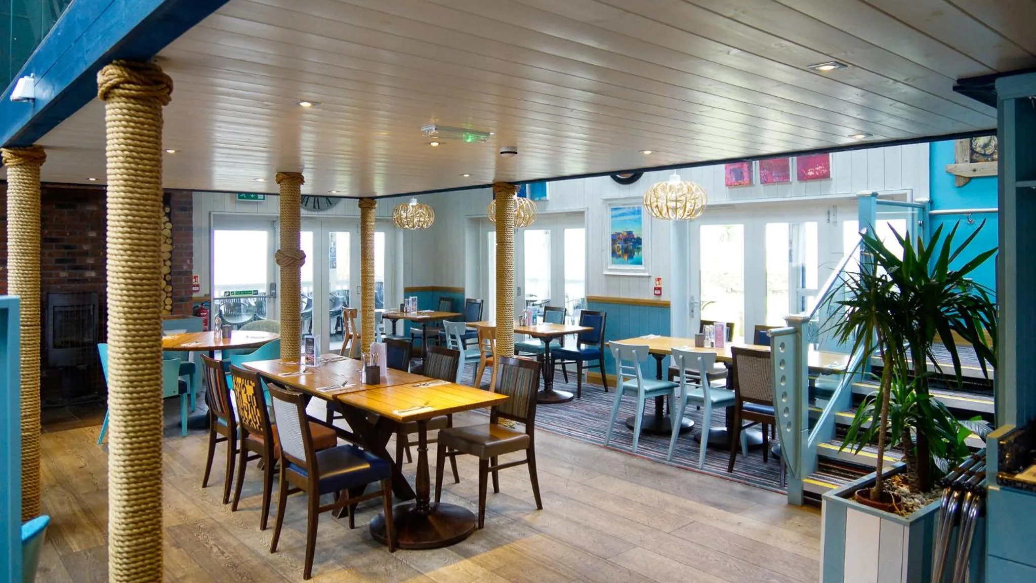 Restaurant/places to eat in The Waterside Hotel