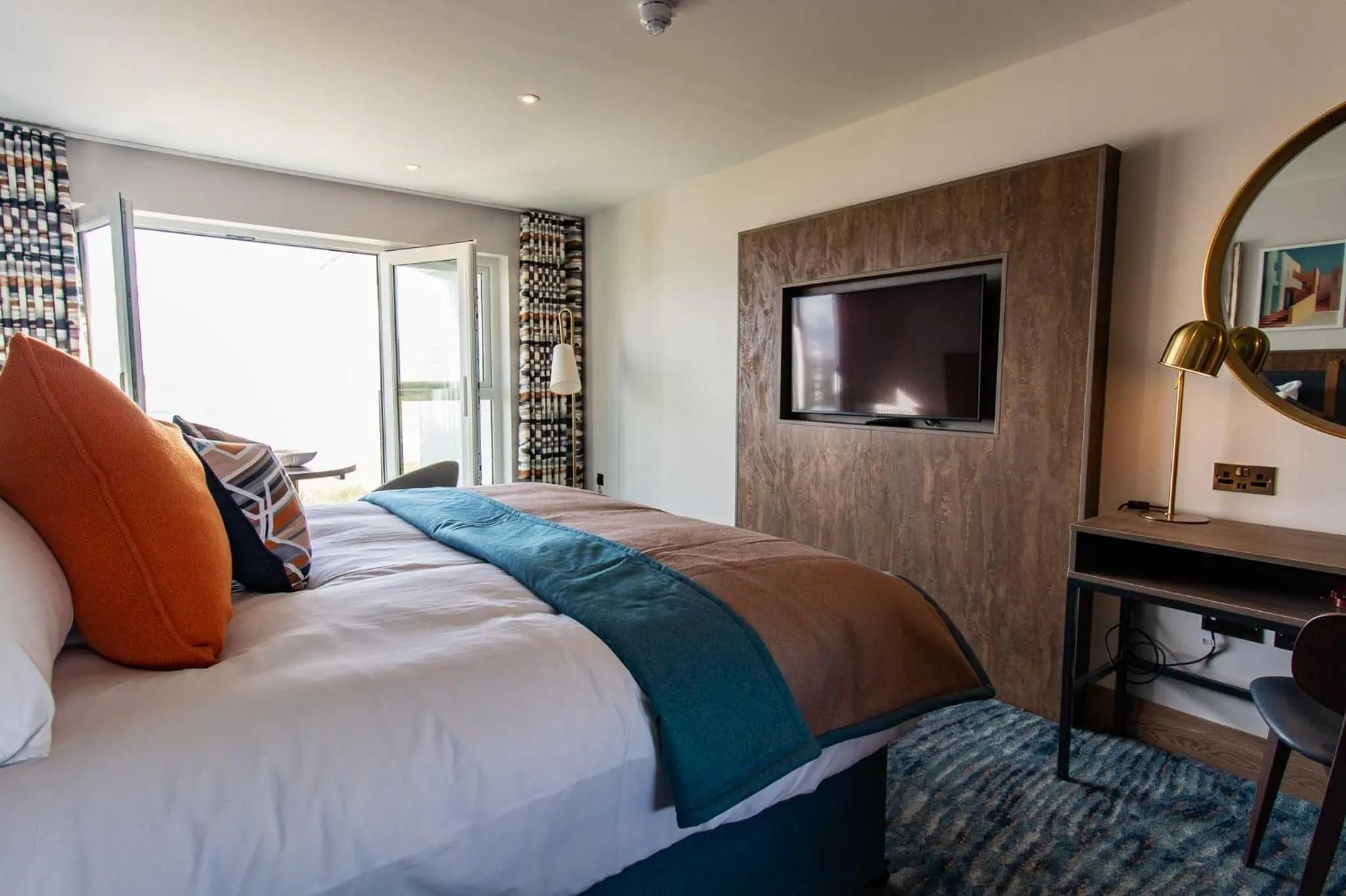 Bedroom, Bed in The Waterside Hotel