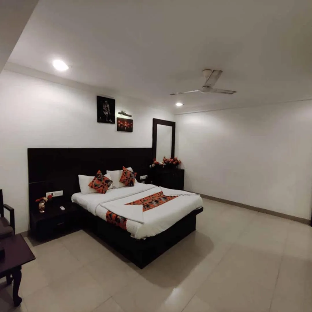 Bed in Hotel Shree Sai Wada