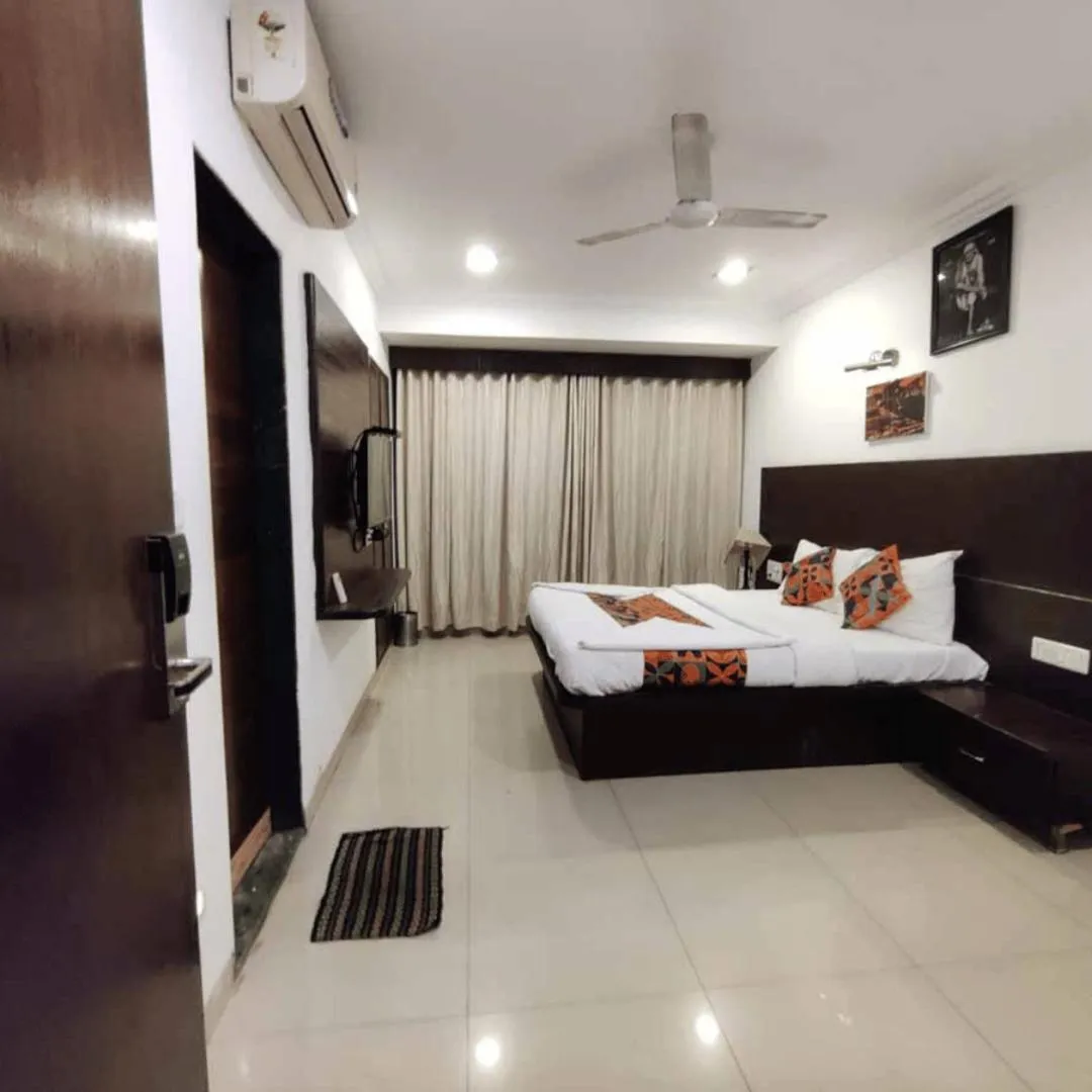 Bed in Hotel Shree Sai Wada