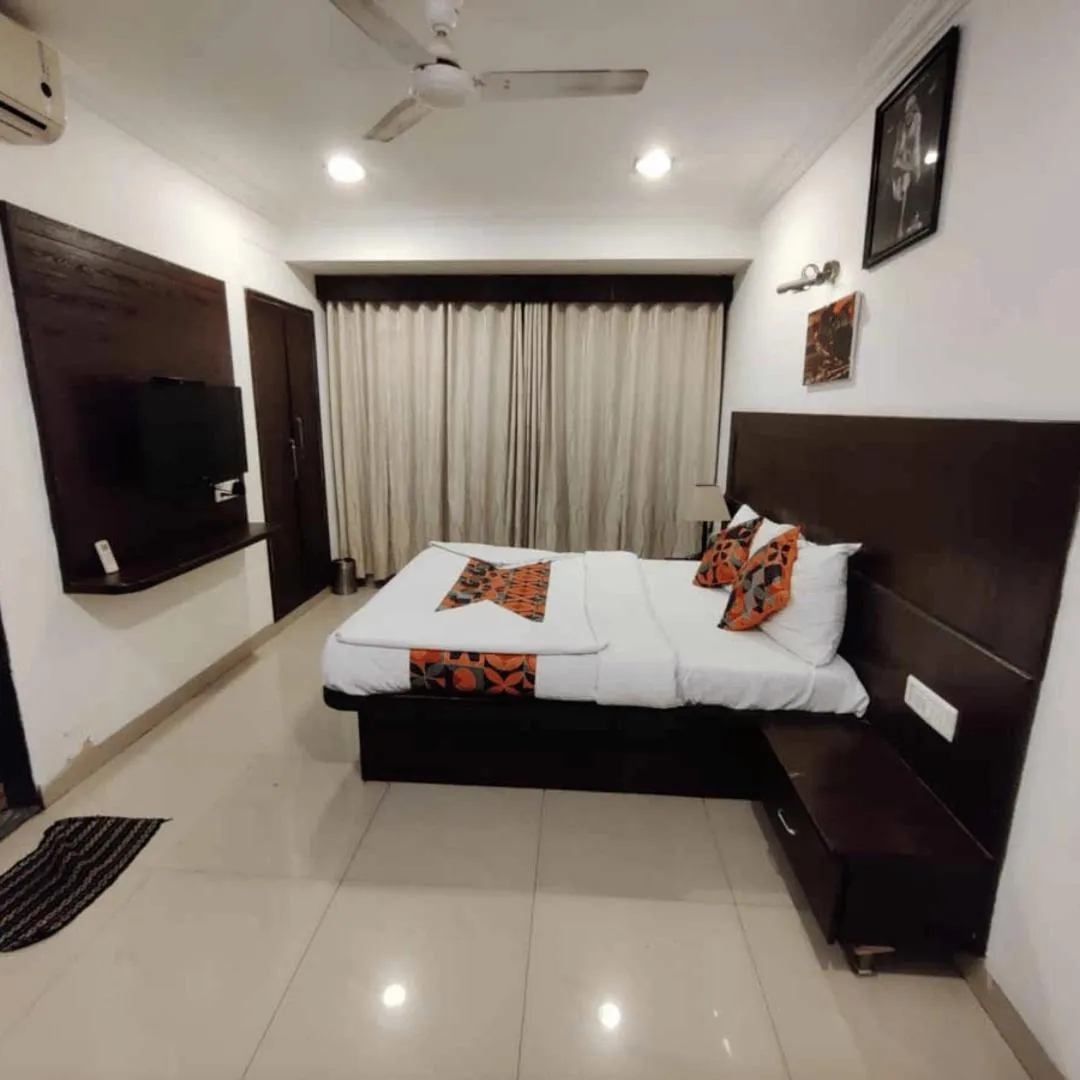Bed in Hotel Shree Sai Wada