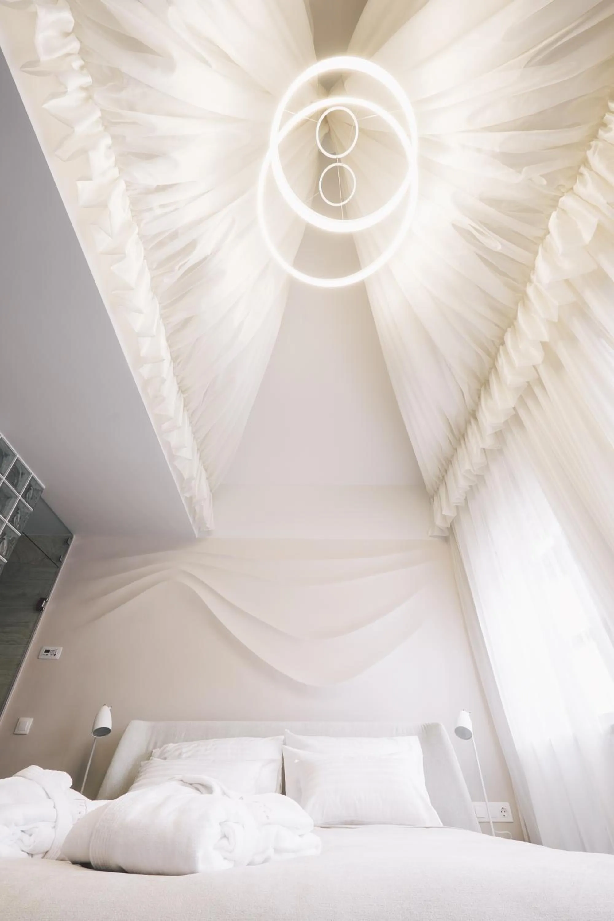 Bedroom, Bed in Dunetton - self check-in hotel