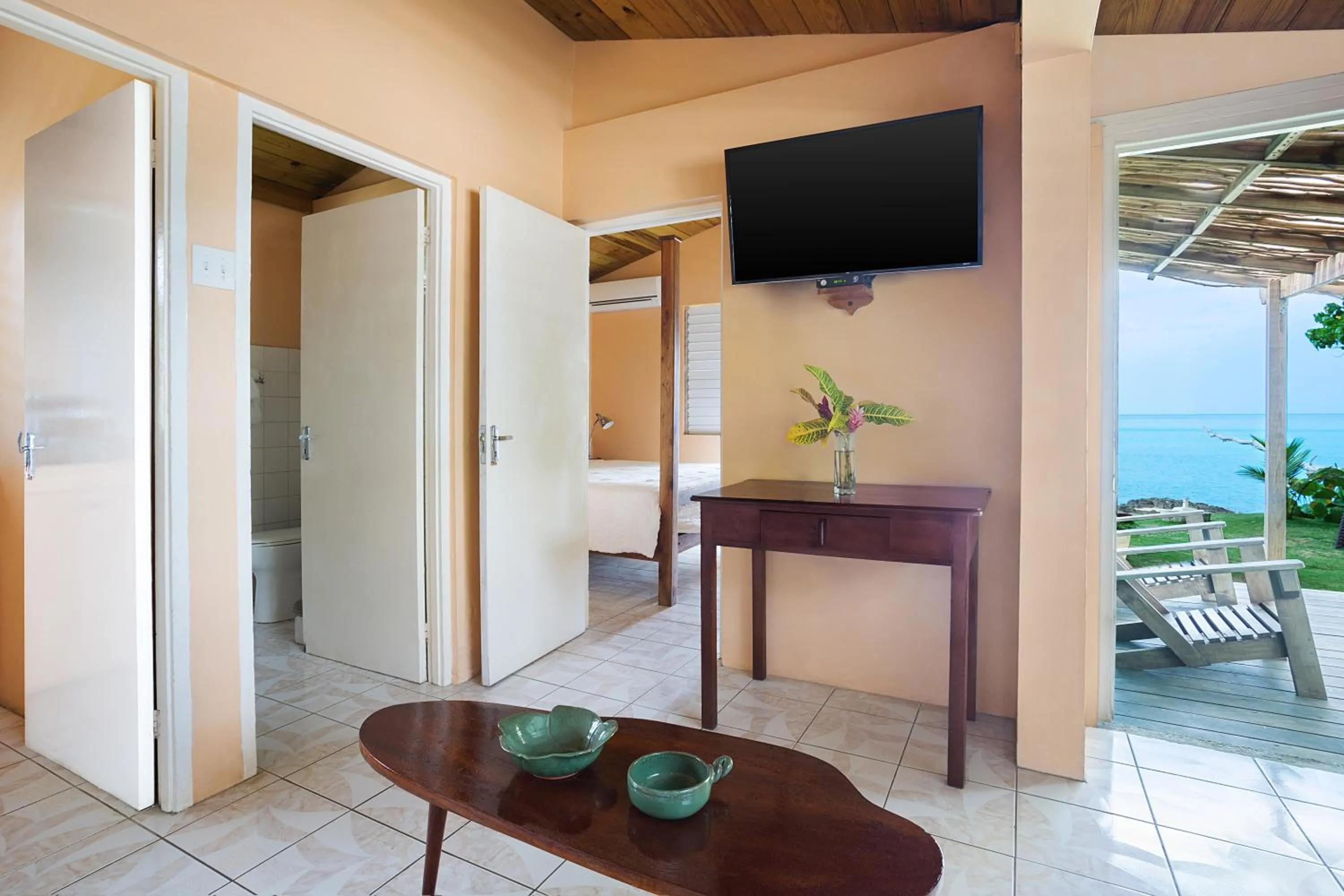 Photo of the whole room in Luna Sea Inn