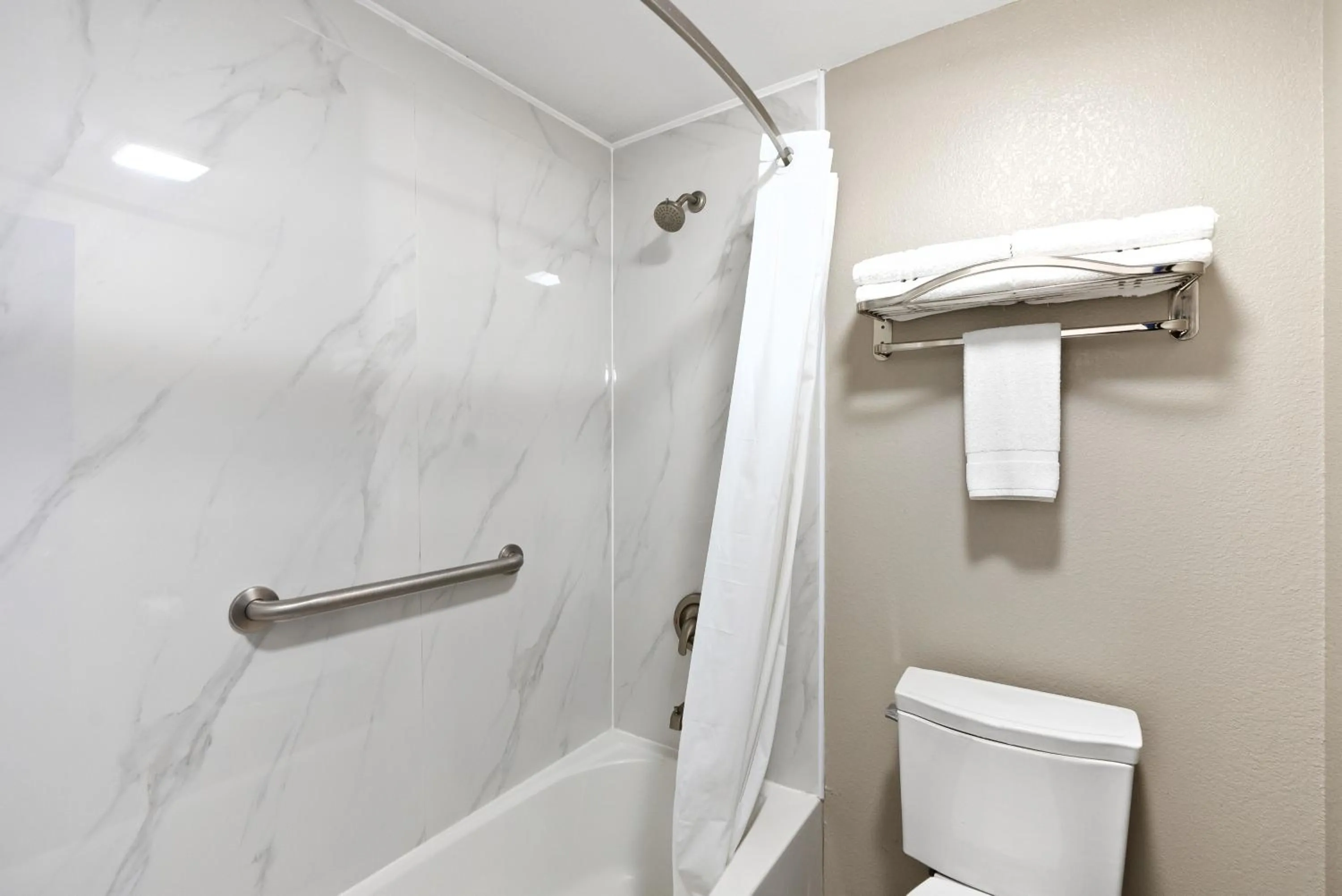 Shower in Blue Wave Inn