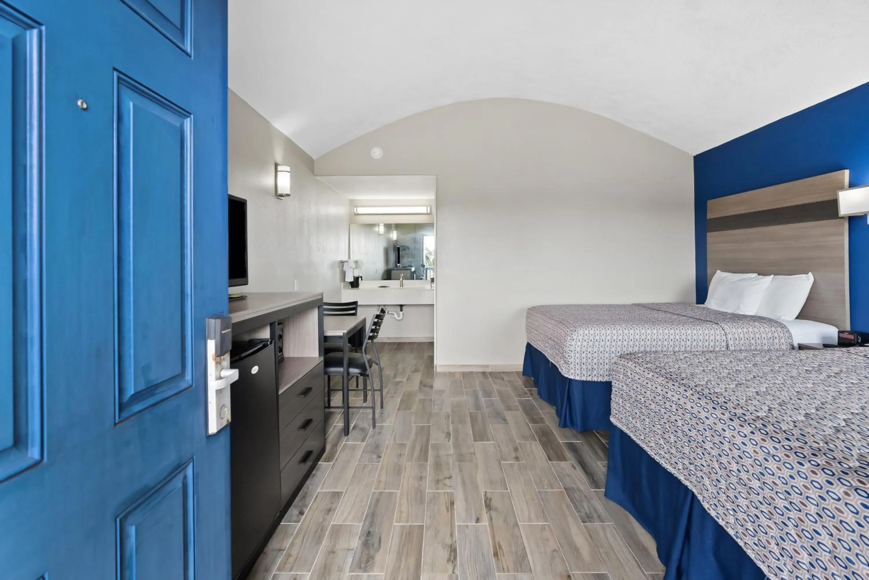 Bed in Blue Wave Inn