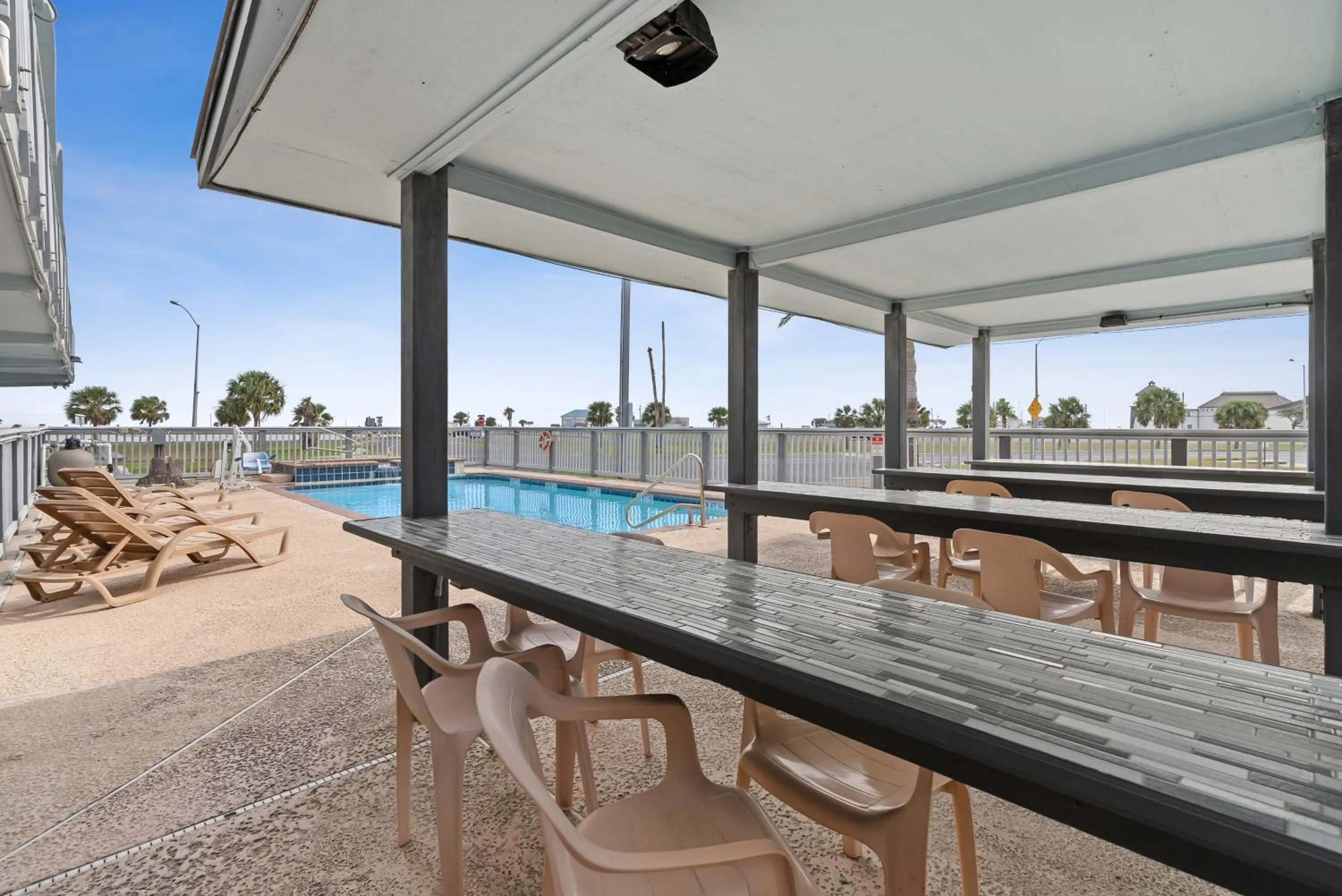 Balcony/Terrace in Blue Wave Inn