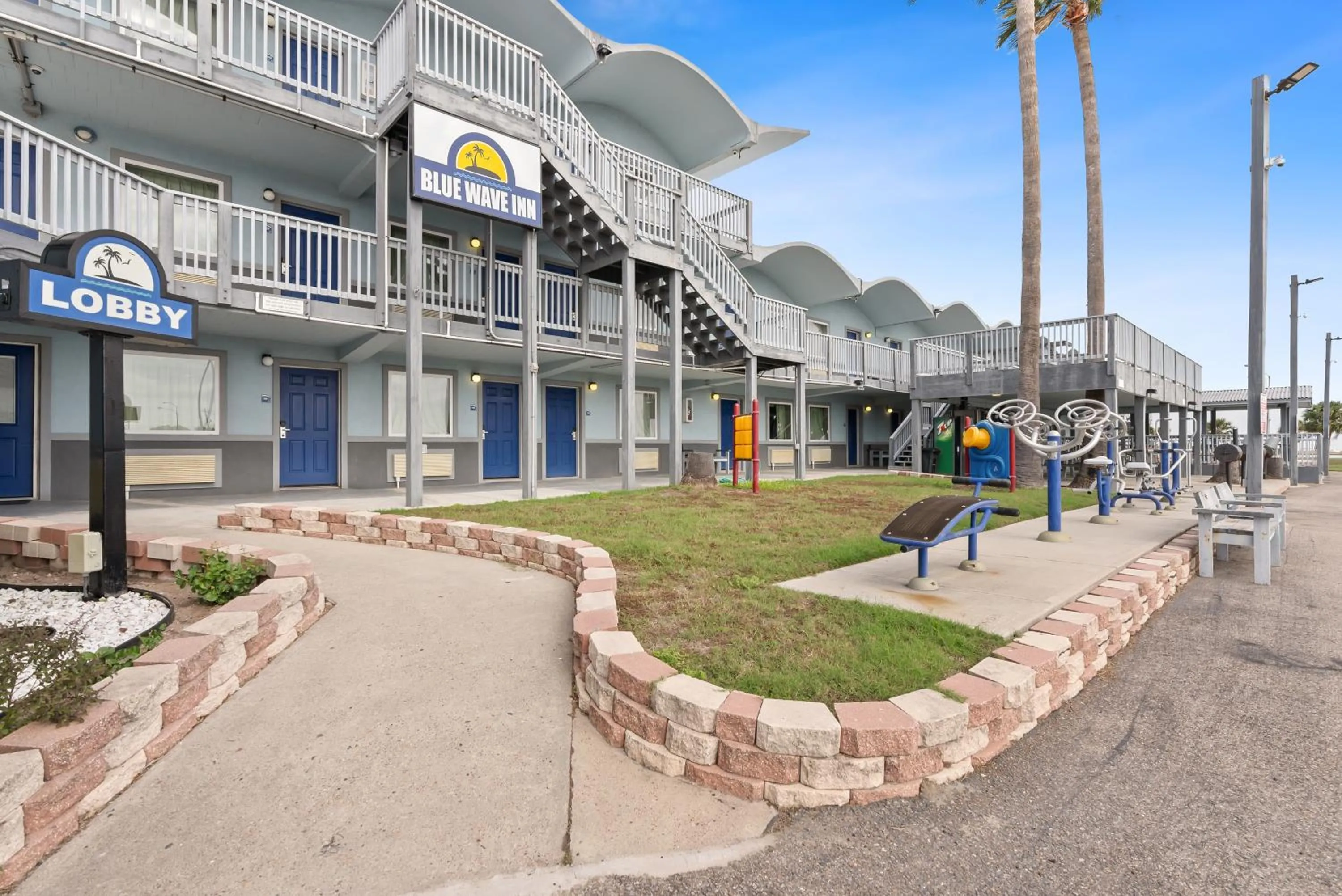 Property building in Blue Wave Inn