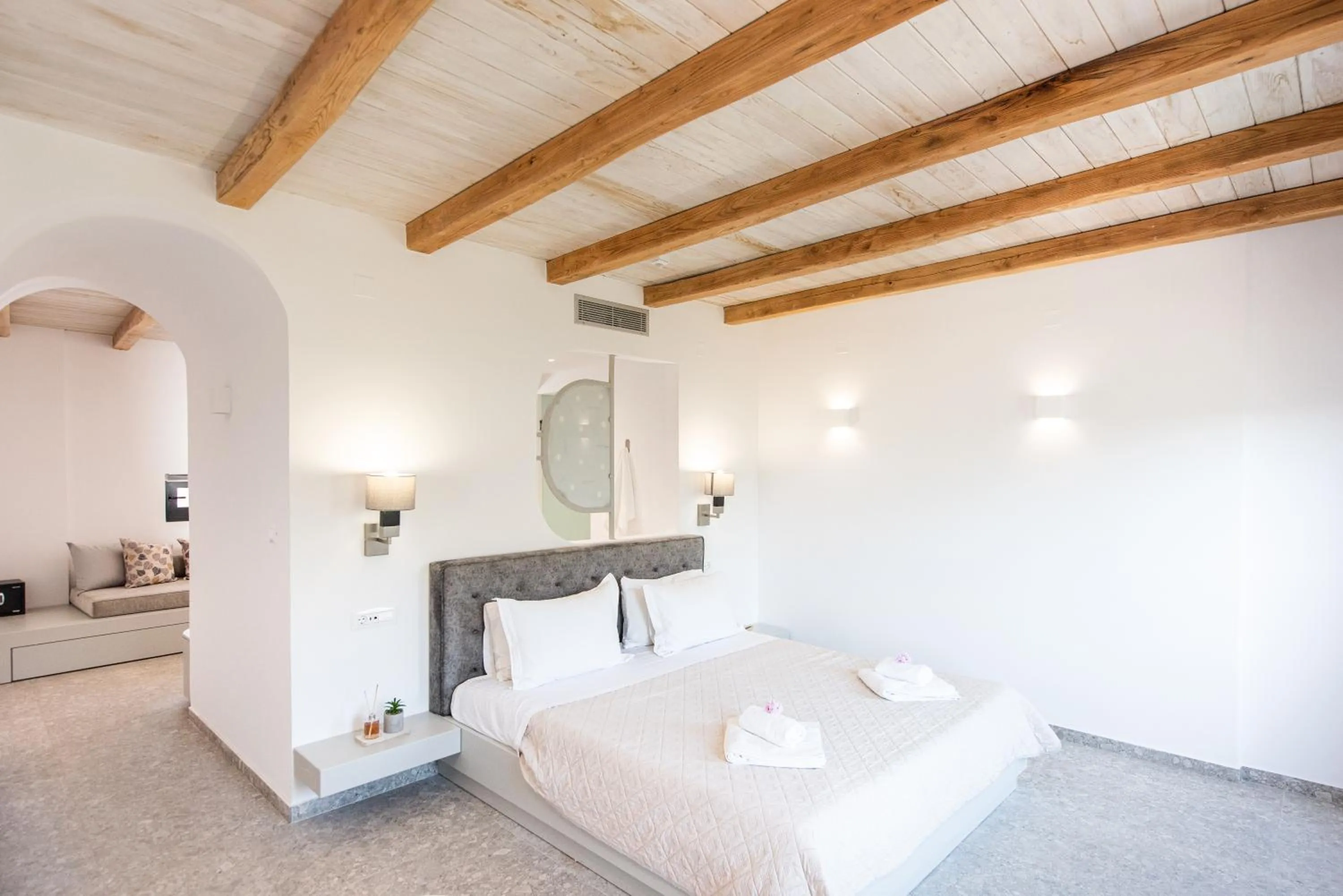 Bed in Lameriana Luxury Village