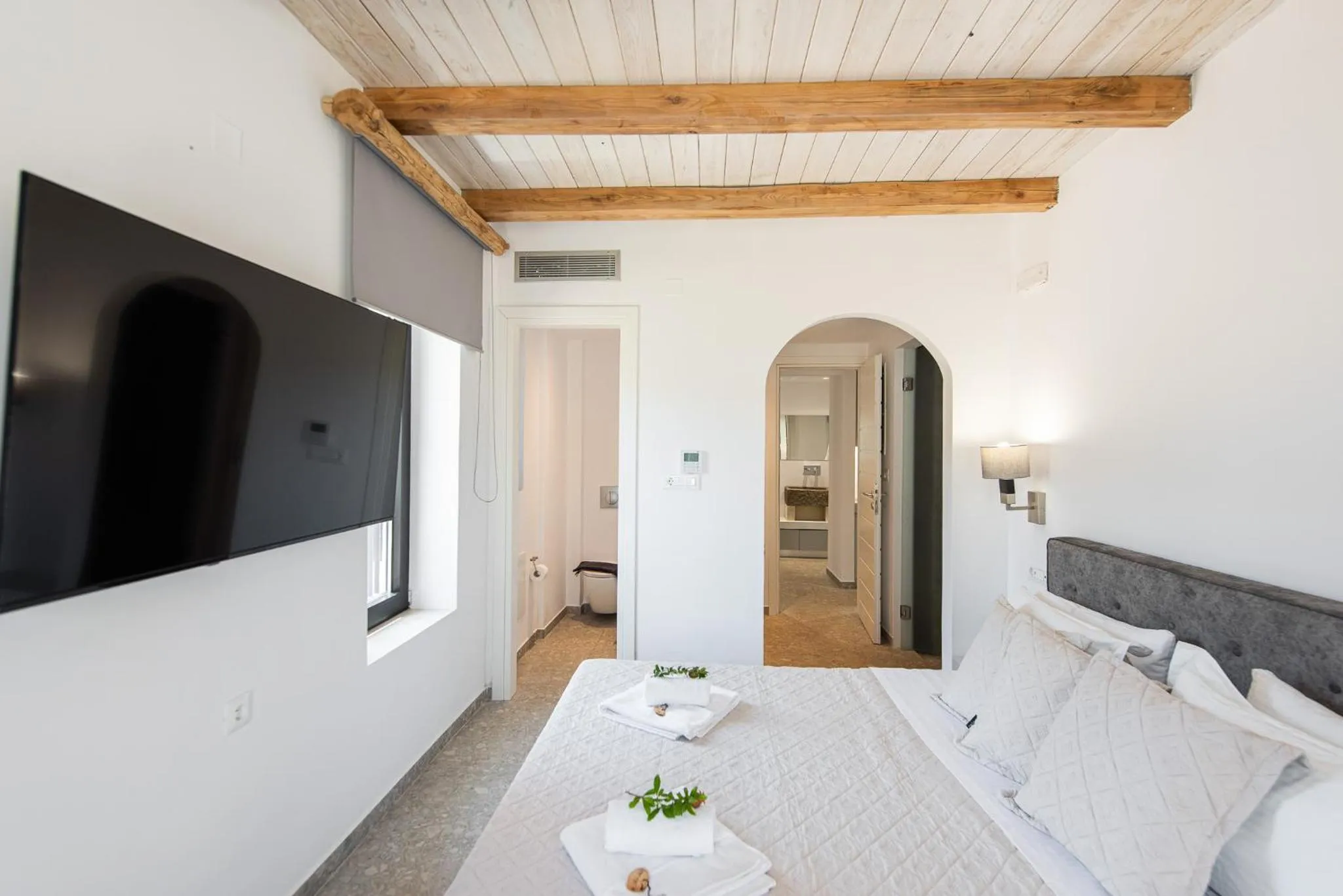 Bed in Lameriana Luxury Village