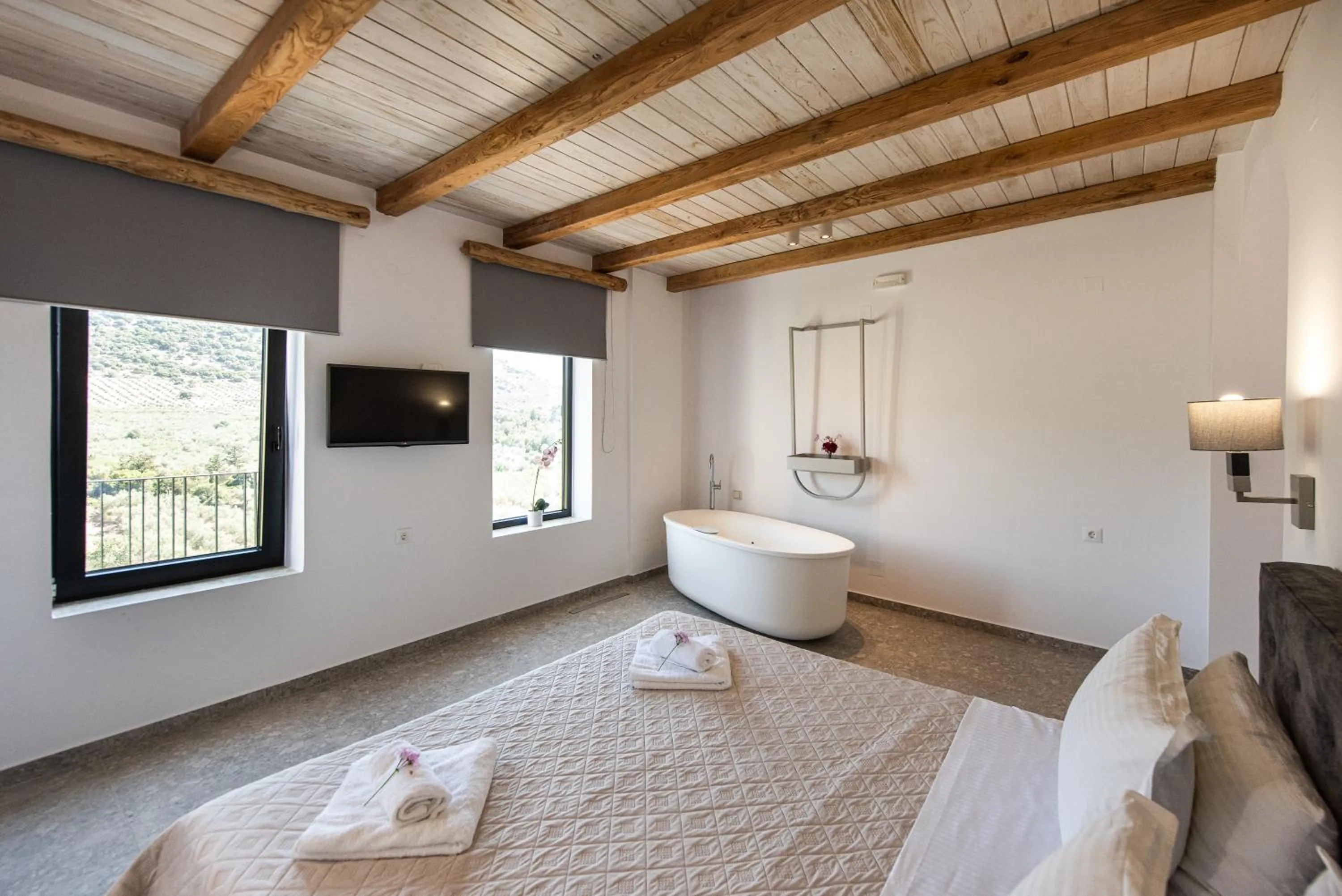 Bed in Lameriana Luxury Village