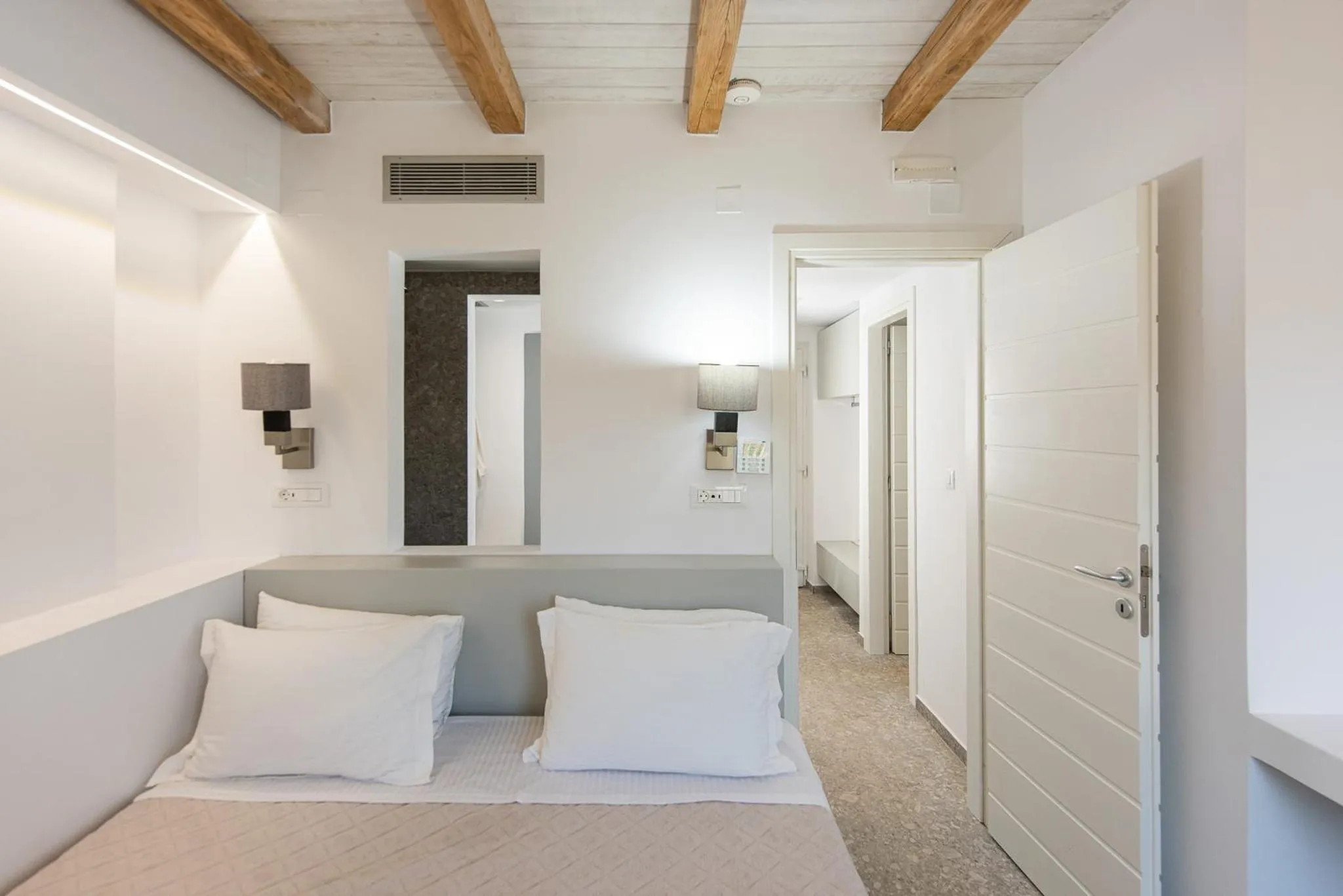 Bed in Lameriana Luxury Village
