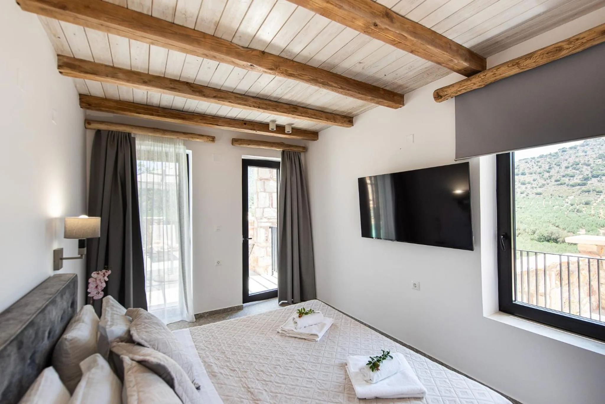 Bed in Lameriana Luxury Village