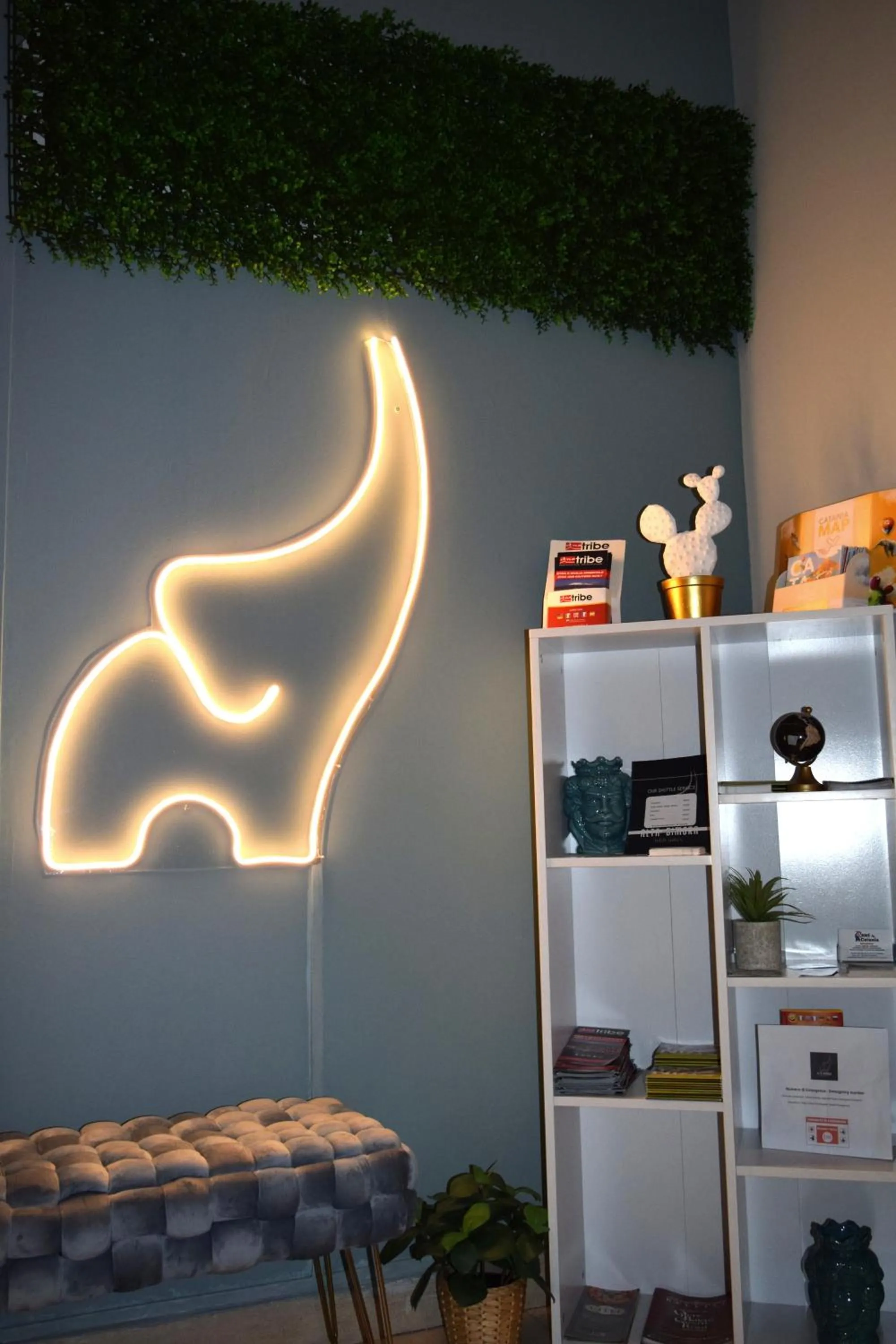 Decorative detail in Alta Dimora b&b suites