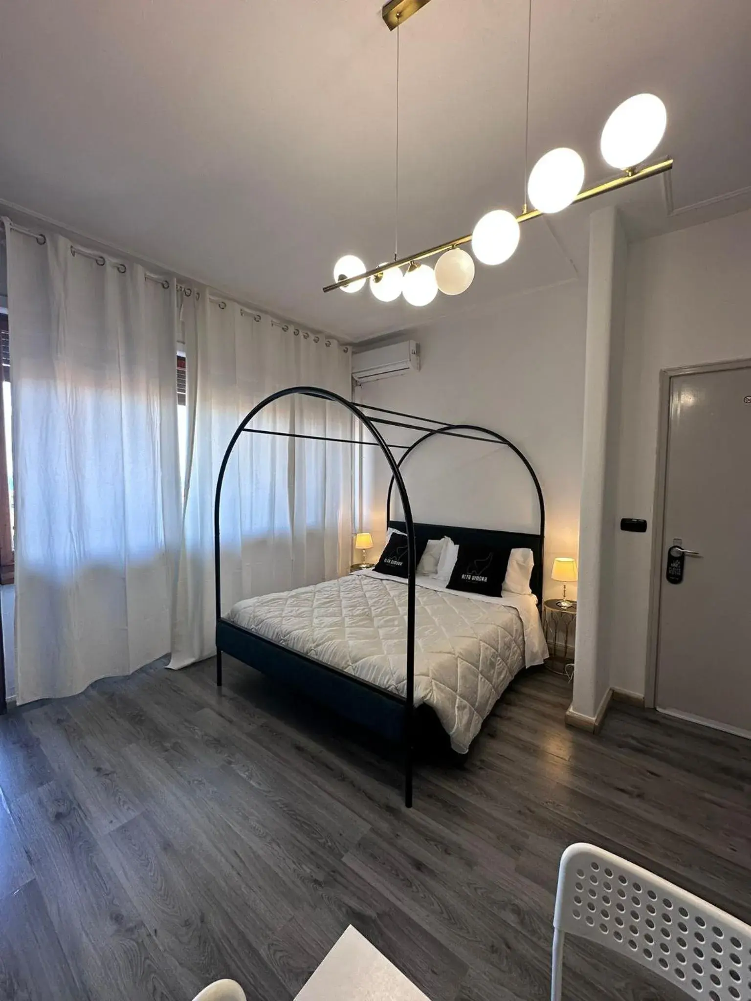 Triple Room with Balcony - single occupancy in Alta Dimora b&b suites Triple Room with Balcony - single occupancy in Alta Dimora b&b suites