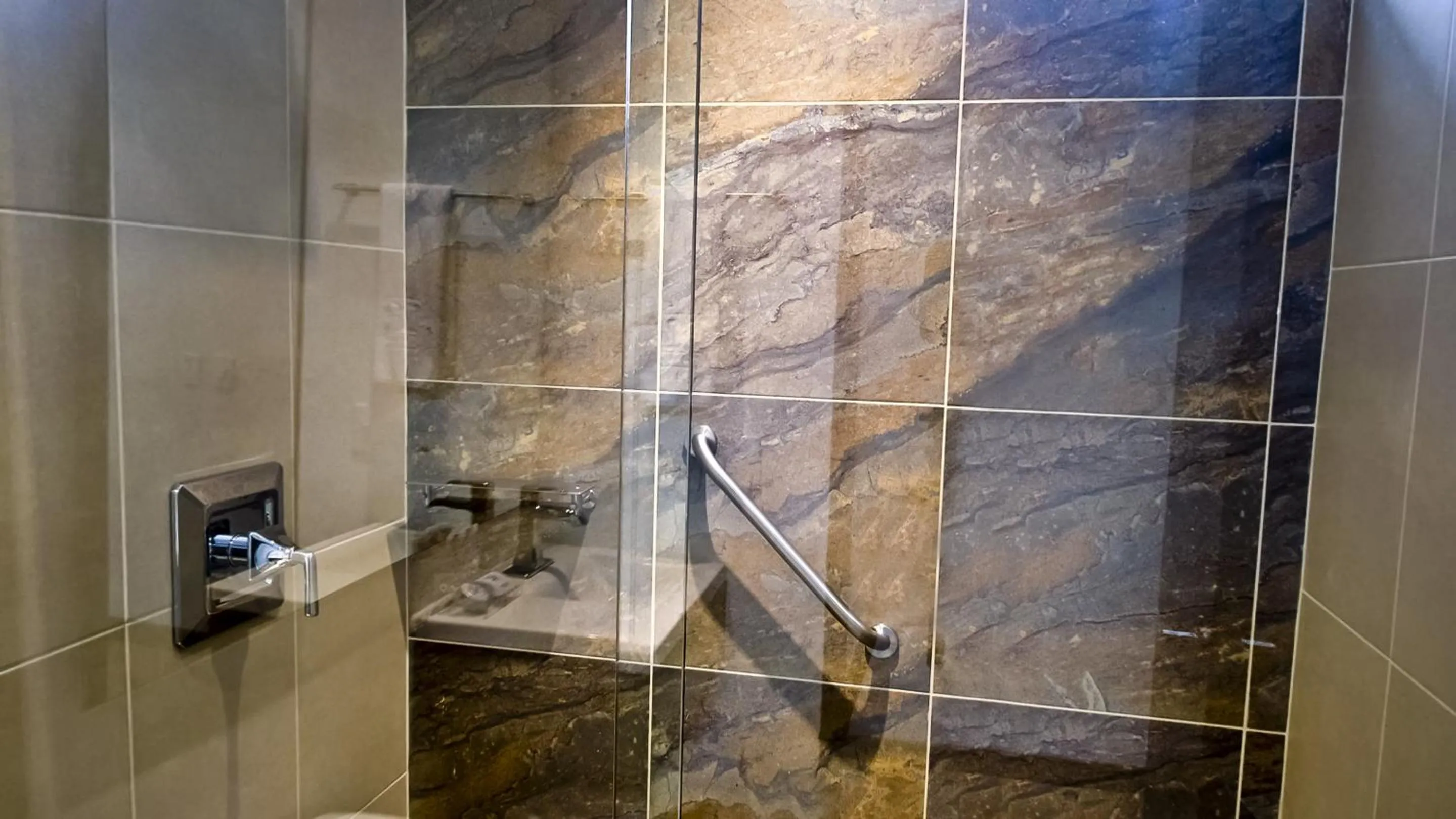 Bathroom in AZ Hotel