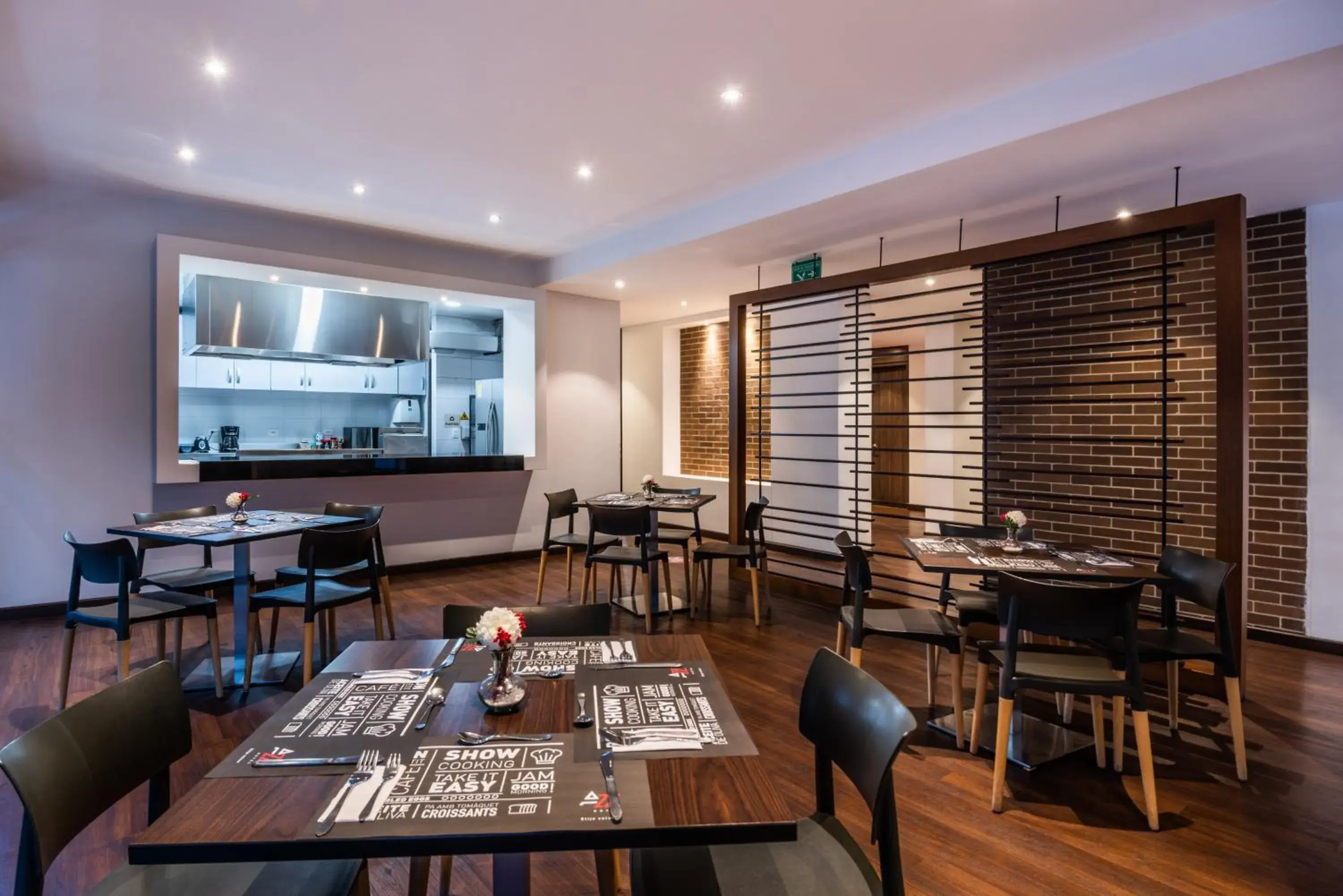 Restaurant/places to eat in AZ Hotel Restaurant/places to eat in AZ Hotel