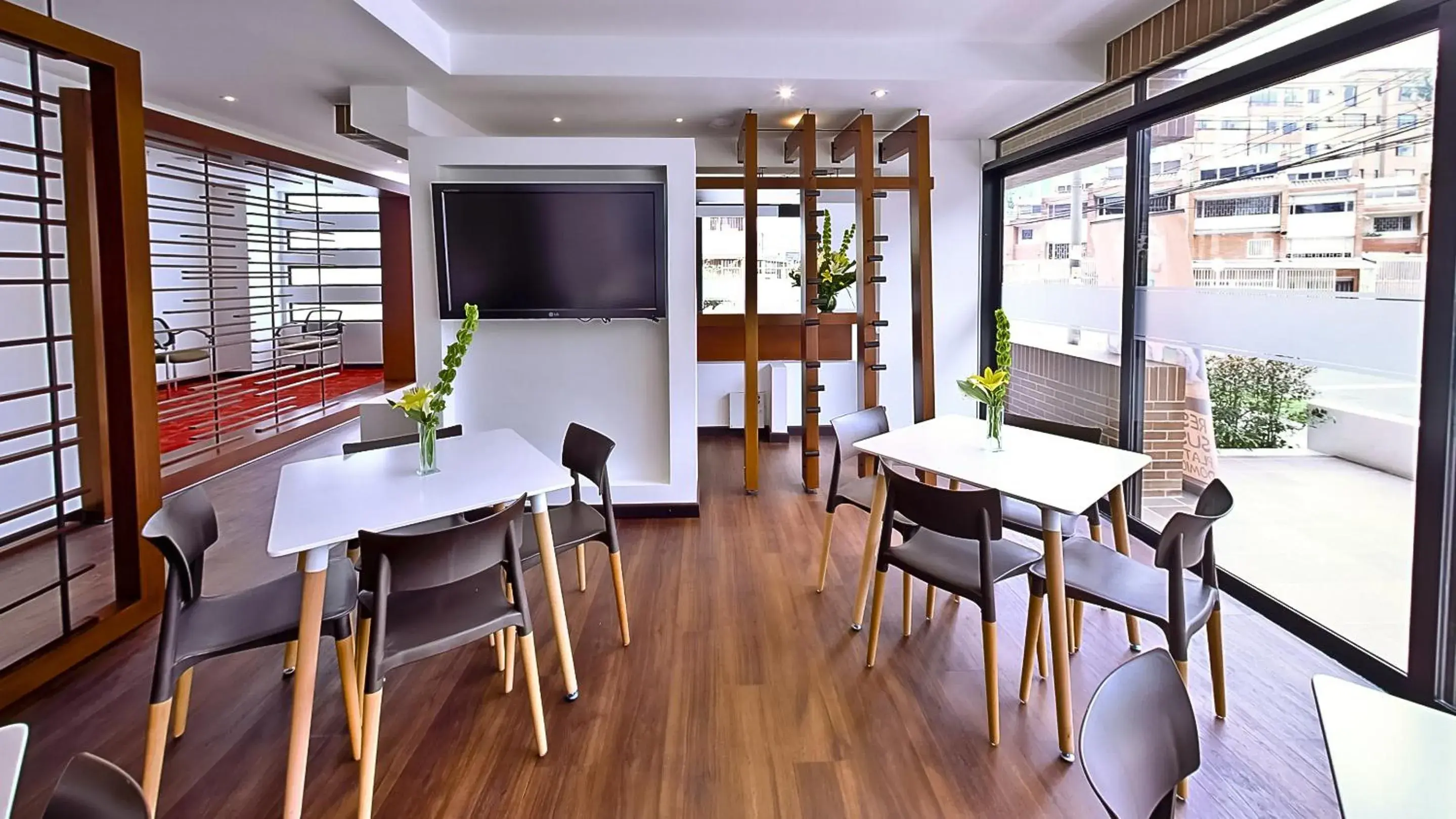 Restaurant/places to eat in AZ Hotel Restaurant/places to eat in AZ Hotel