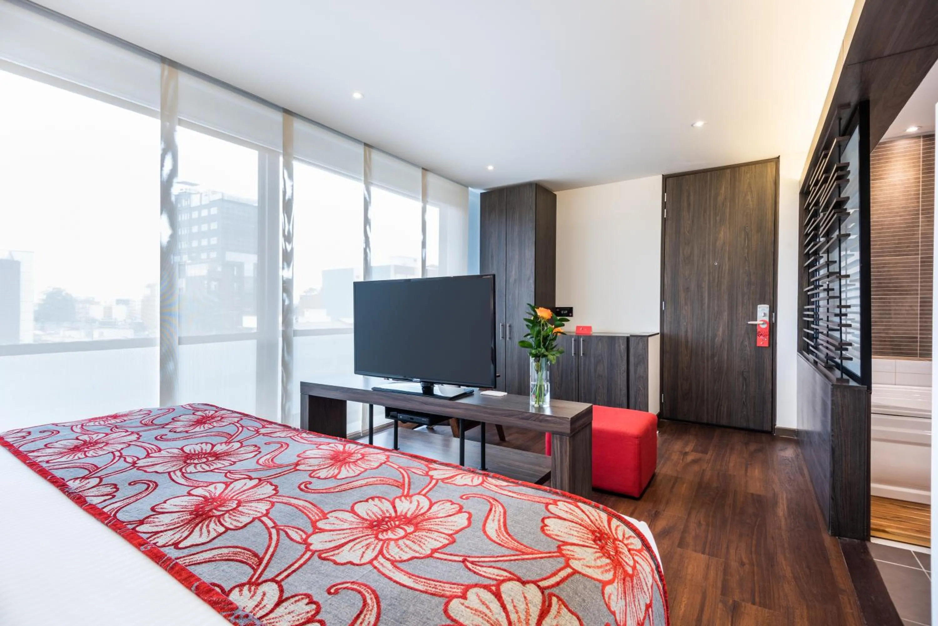 Guests, Bed in AZ Hotel