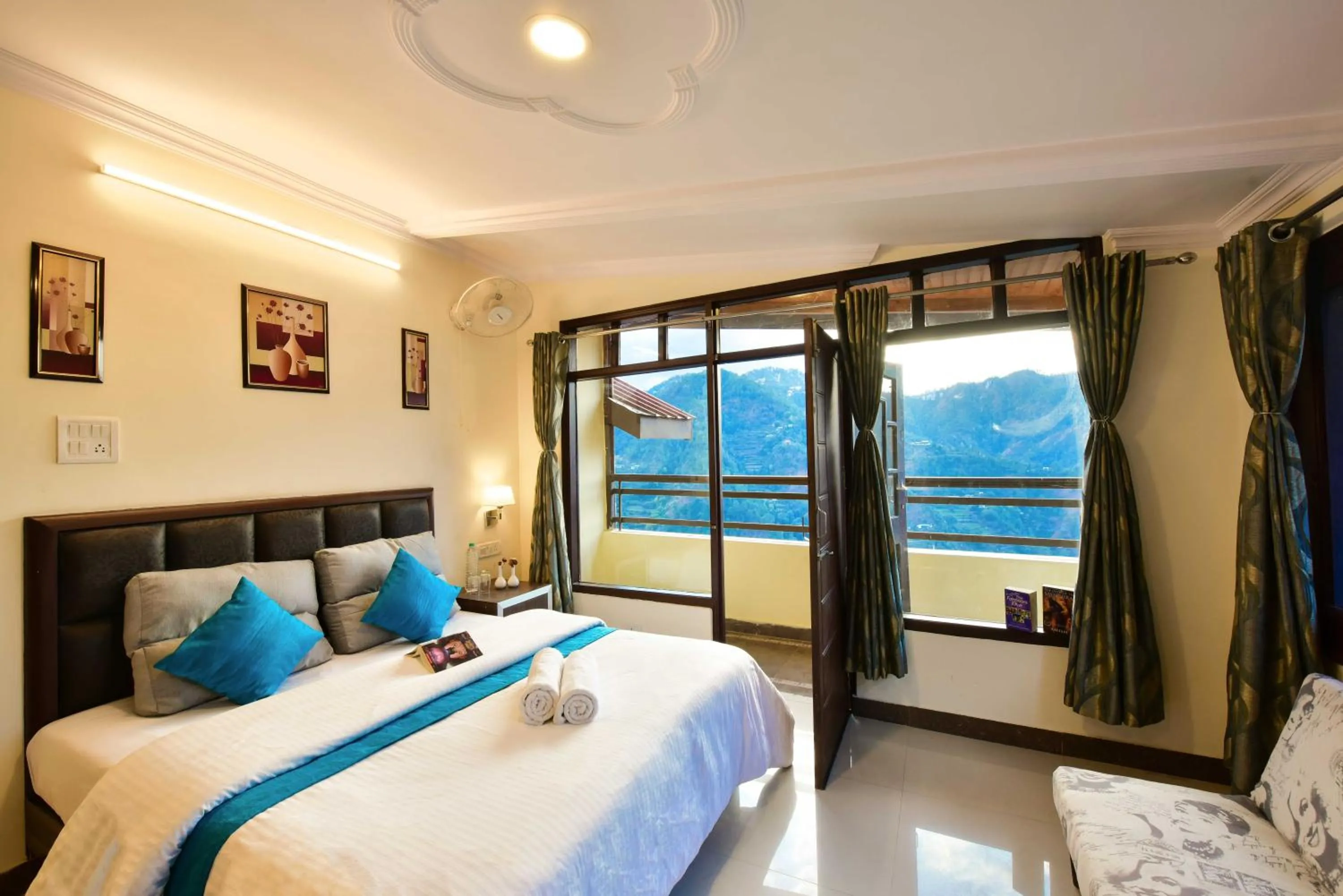 Bed in Zostel Homes Mashobra (Shimla)