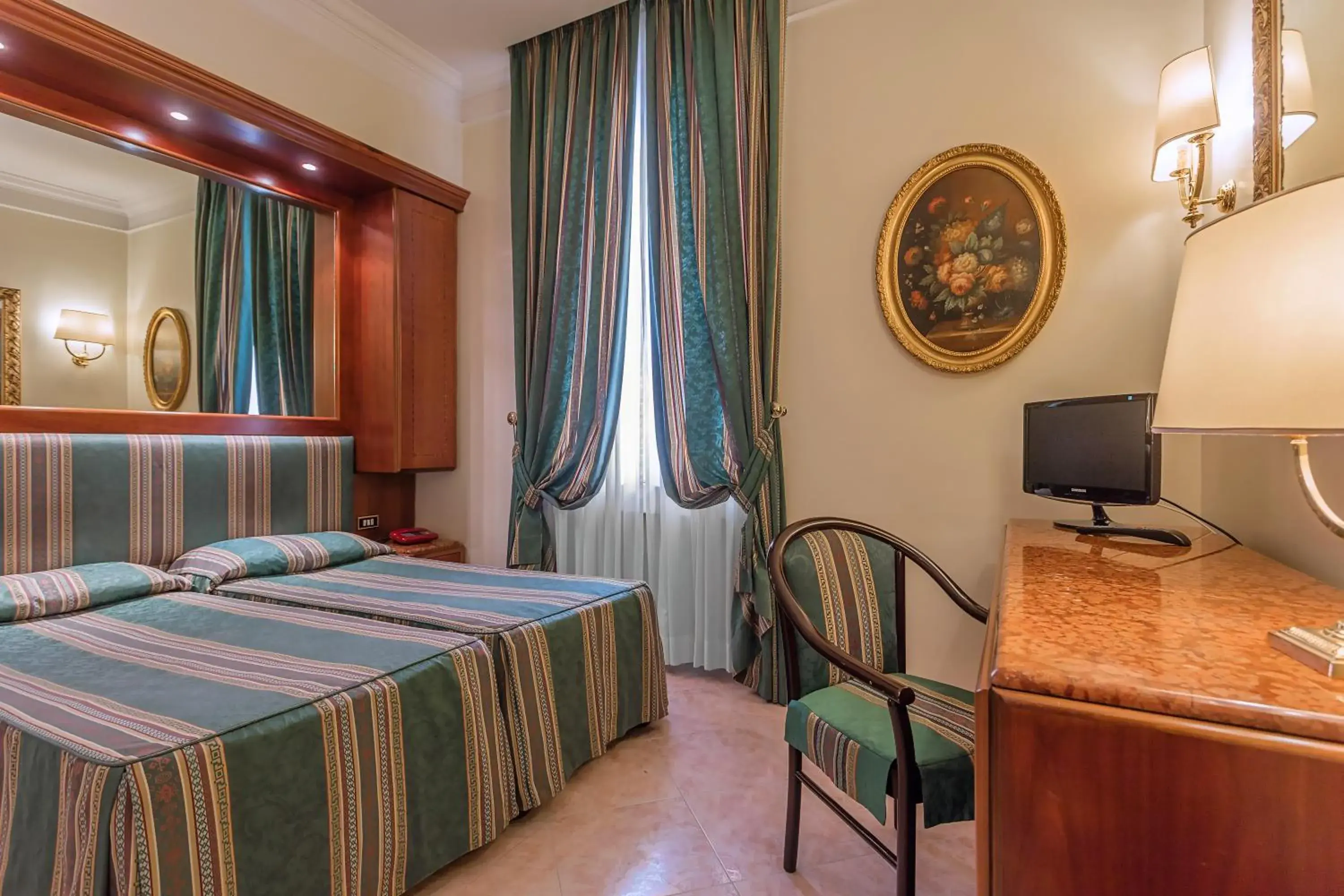 Bed in Raeli Hotel Lazio Bed in Raeli Hotel Lazio