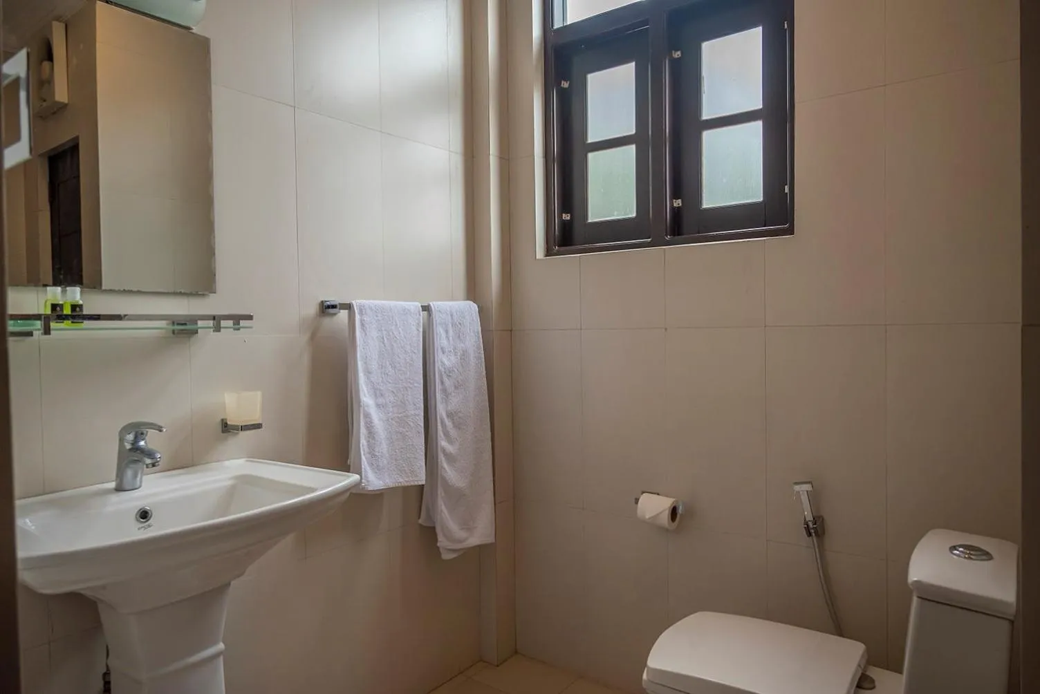 Beverly Beach Hotel & Transit