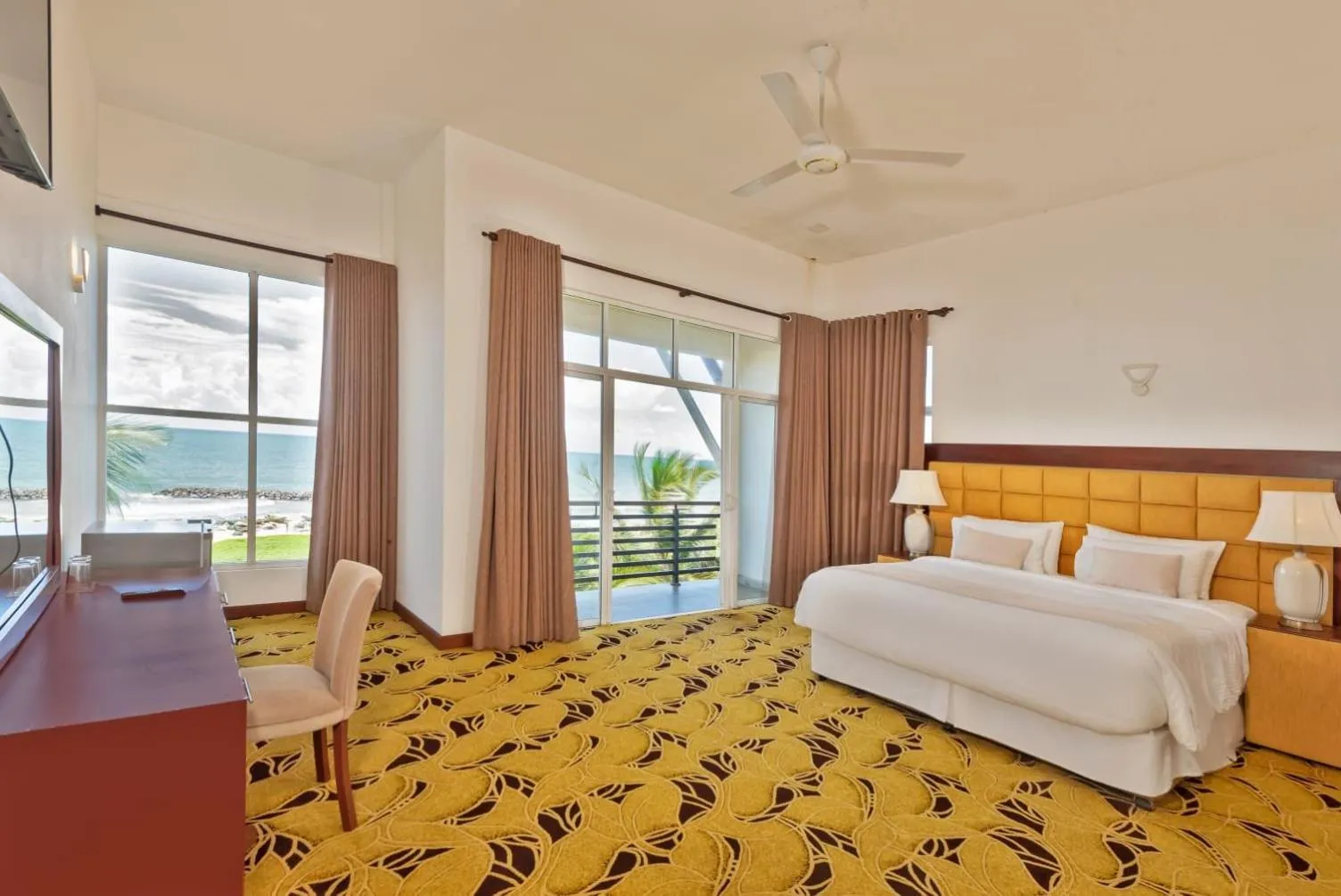 Superior Triple Room with Sea View in Beverly Beach Hotel & Transit