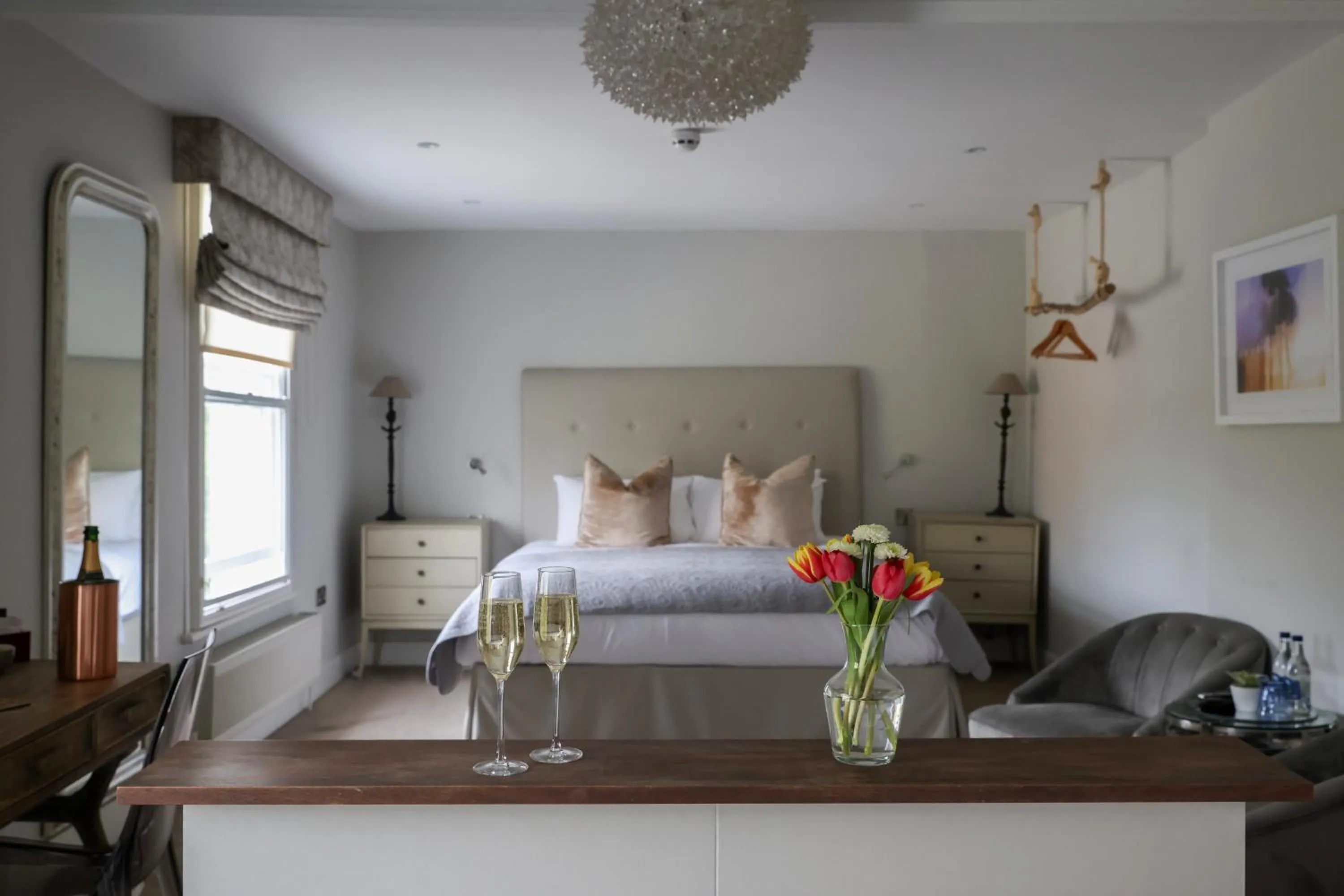 Bedroom, Bed in The Goudhurst Inn