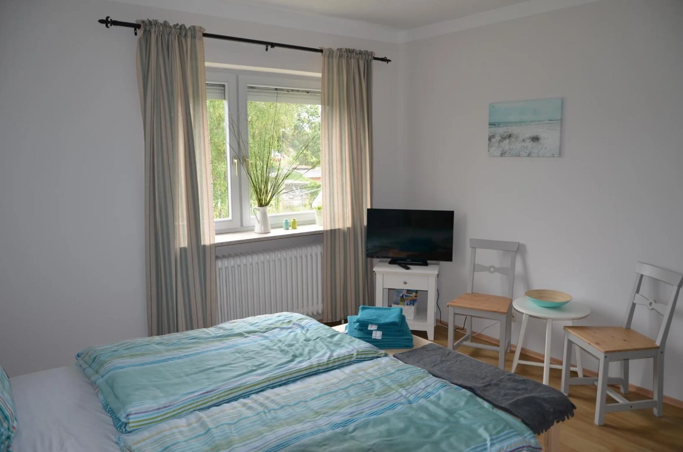 Photo of the whole room, Bed in Hotel & Ferienunterkünfte Hus Seeblick