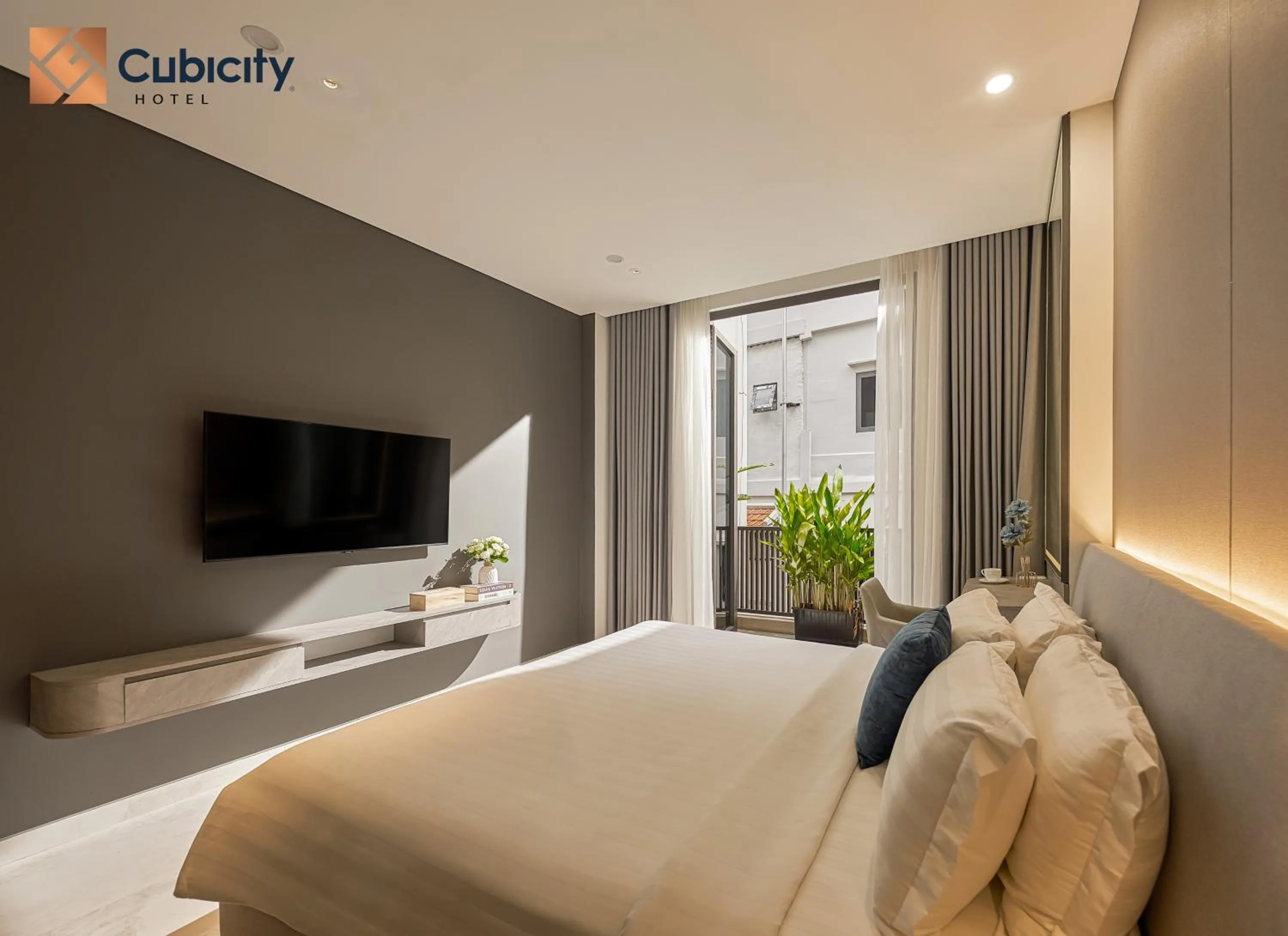 Communal lounge/ TV room, Bed in Cubicity Pho Duc Chinh