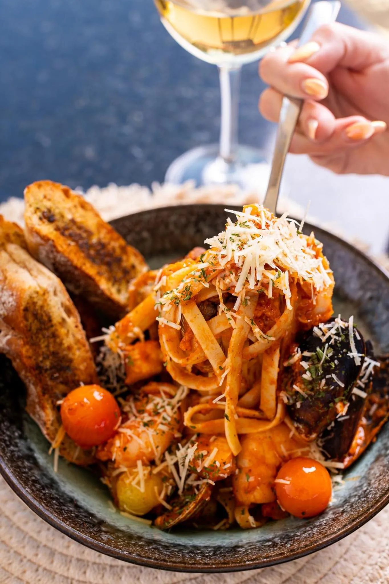 Restaurant/places to eat in Hotel Casa Hipil